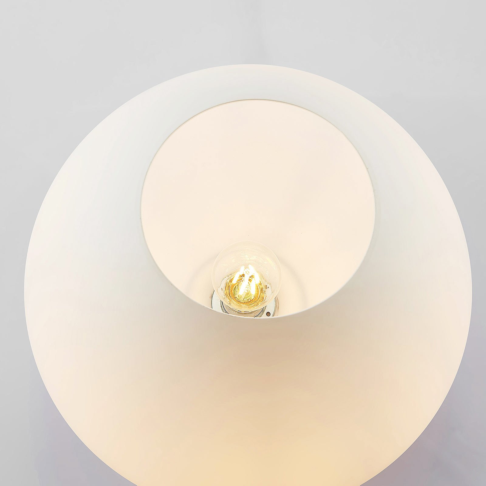 Lindby Deckenlampe Bibiane, opalweiß, Glas, Ø 38 cm, E27
