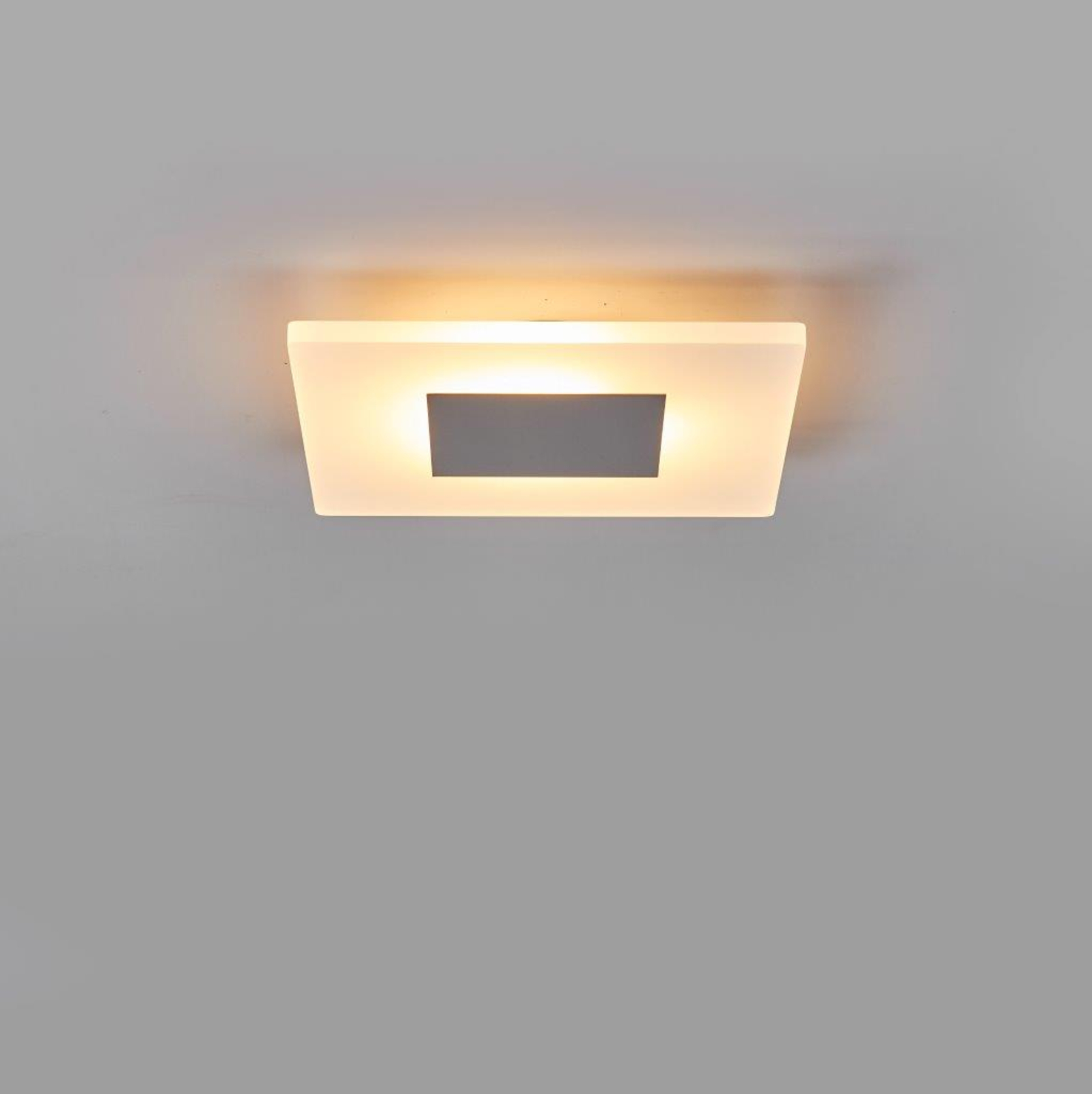 Hranaté stropné LED svietidlo Tarja