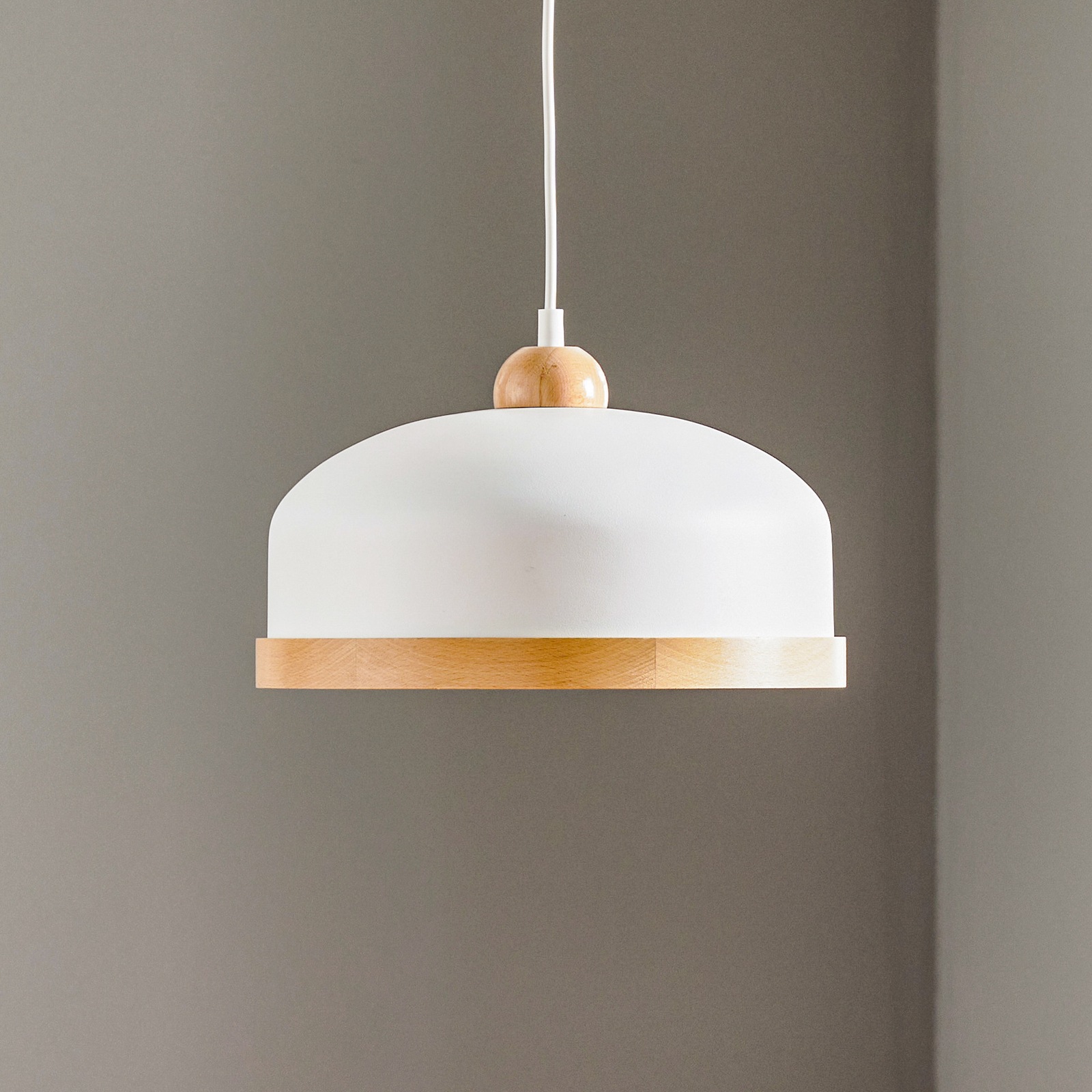Suspension Studio décor bois, 1 lampe, blanche
