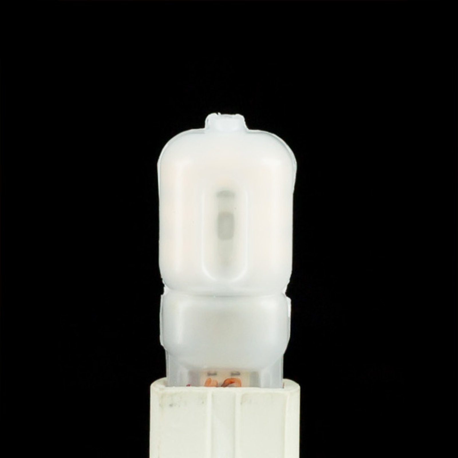 G9 2.5 W 830 bi-pin LED bulb, opal