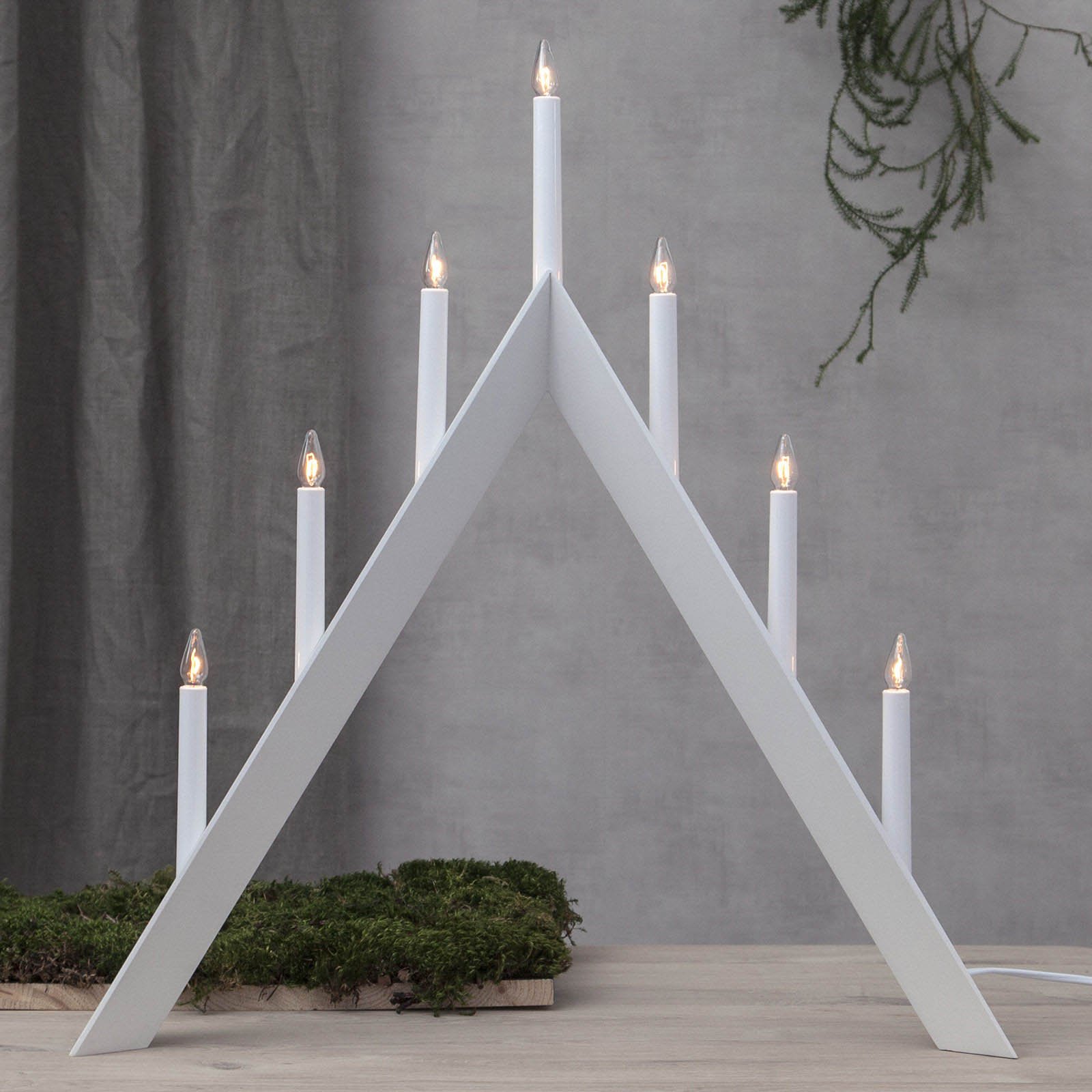 Arrow candleholder, pointed, 7-bulb, white