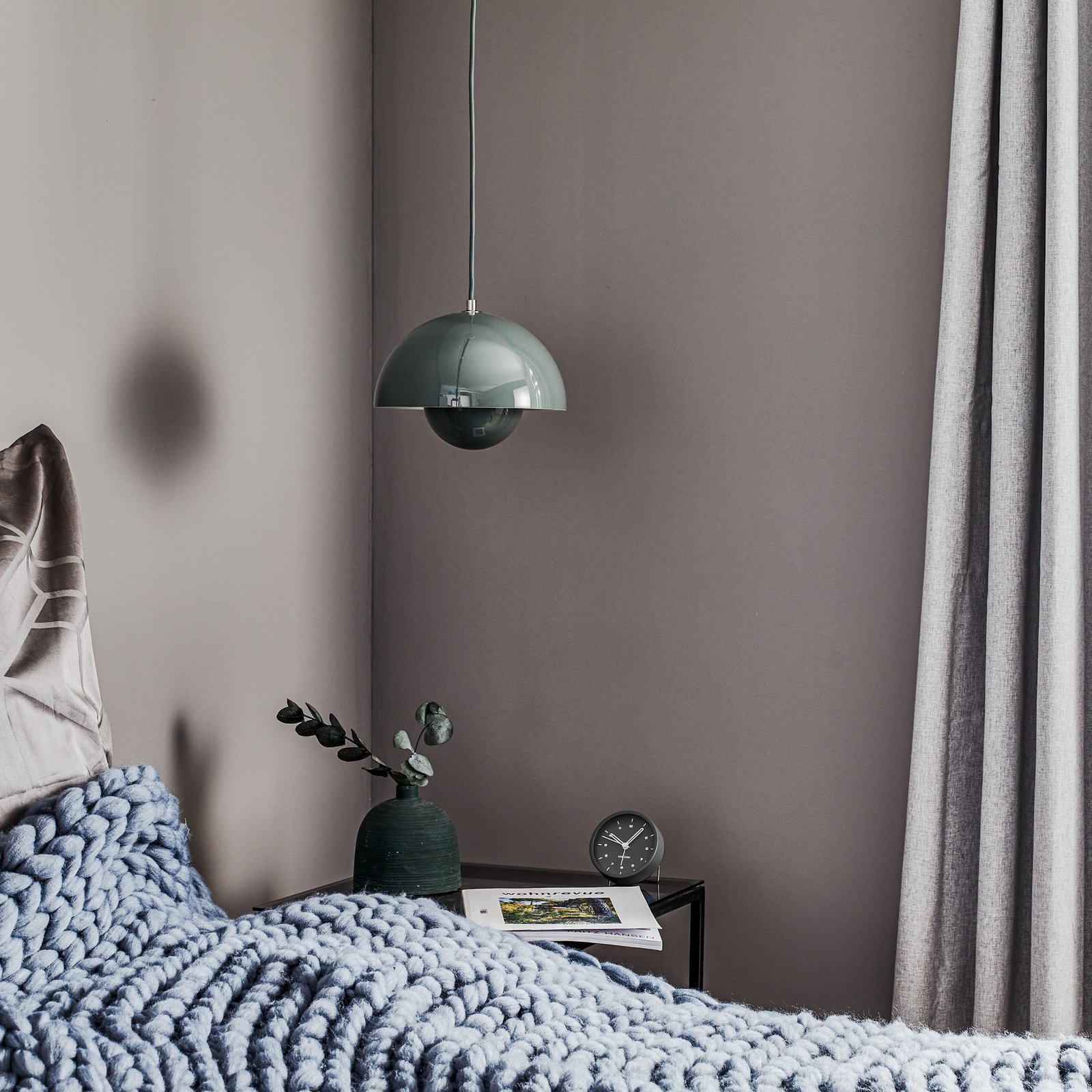 Závesné svietidlo Flowerpot VP1 kamennomodré - &Tradition