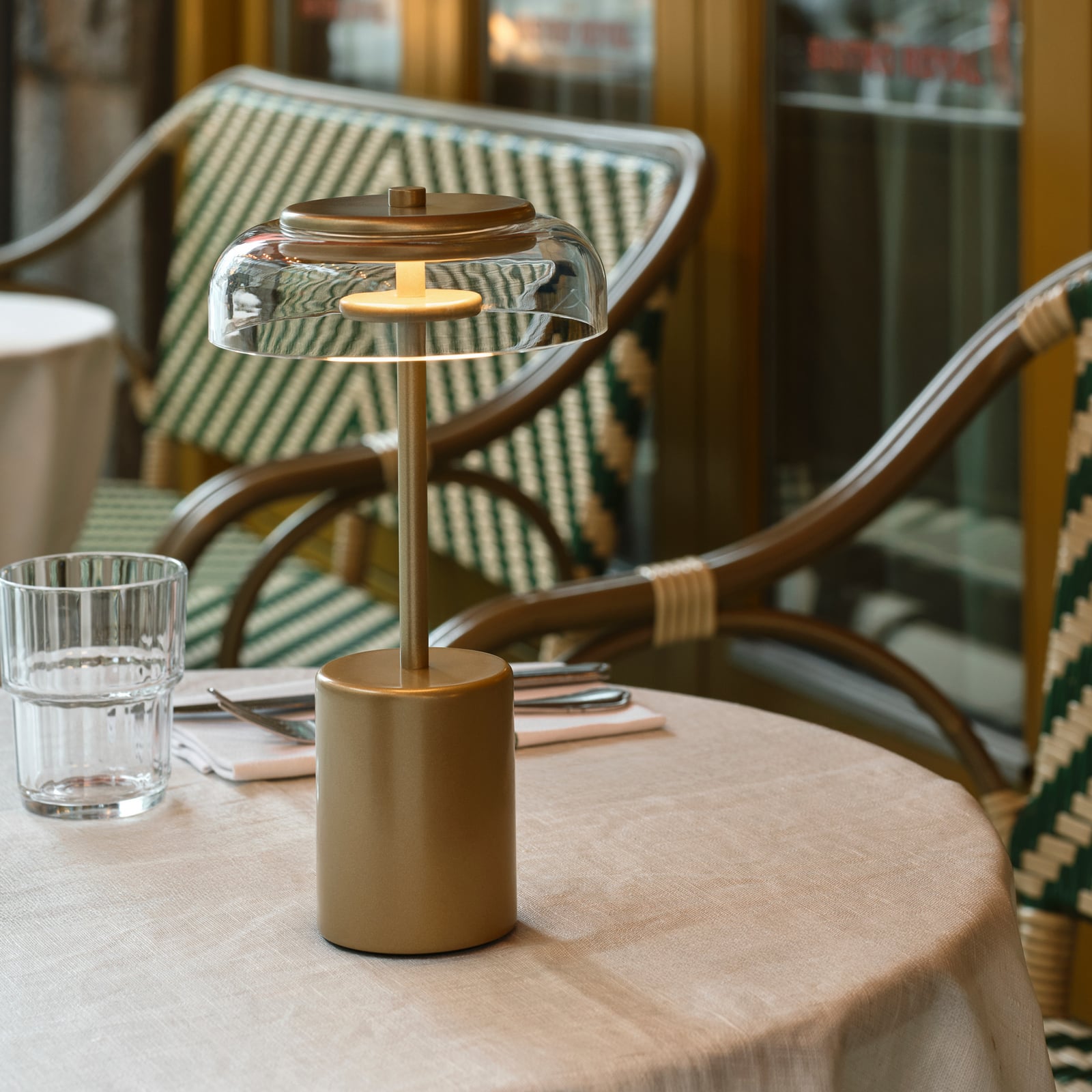 Lampe à poser portable Blossi Mini Nordic Gold/Clear - Nuura