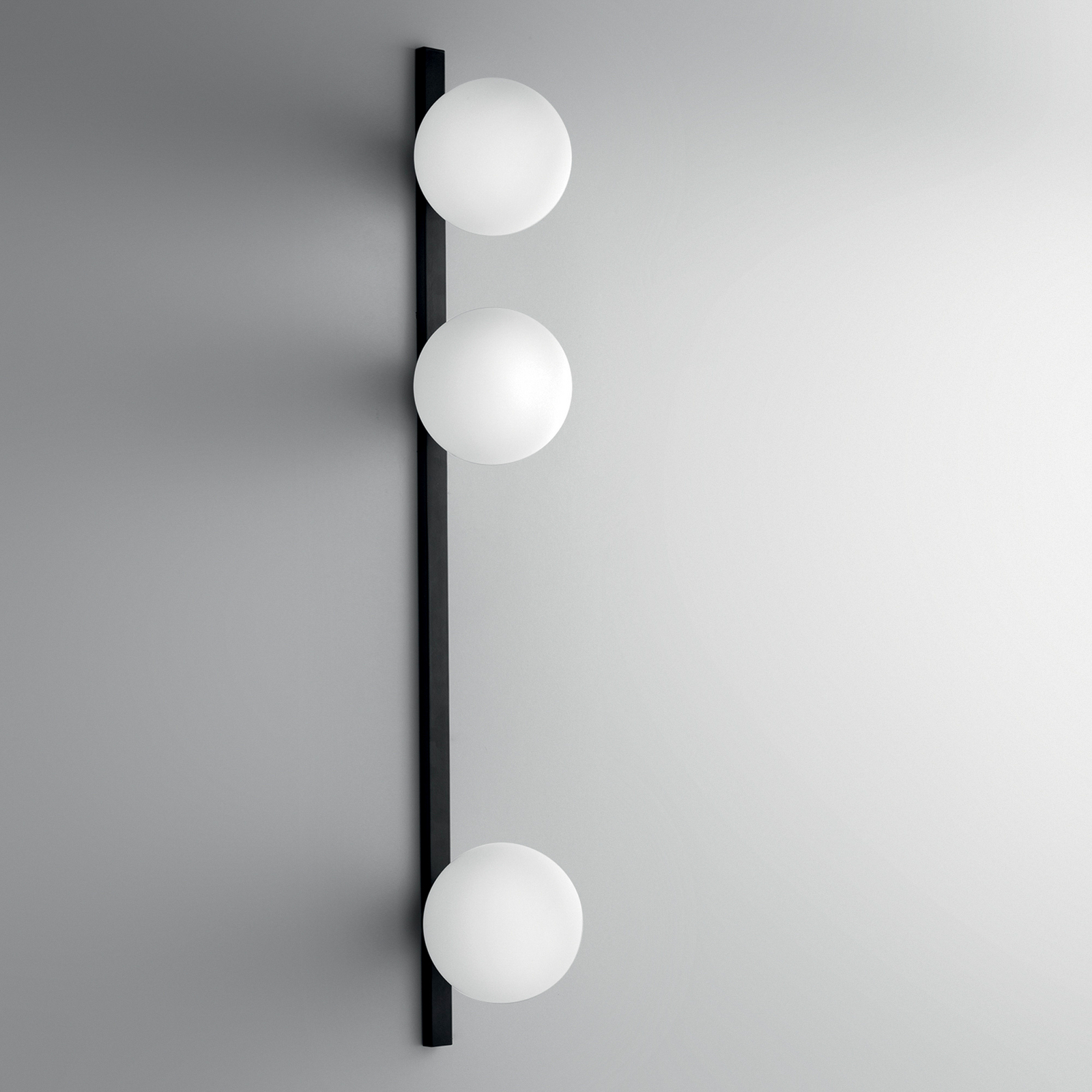 Sieninis šviestuvas „Enoire“, aukštis 90 cm, juodos spalvos, metalas/stiklas, 3