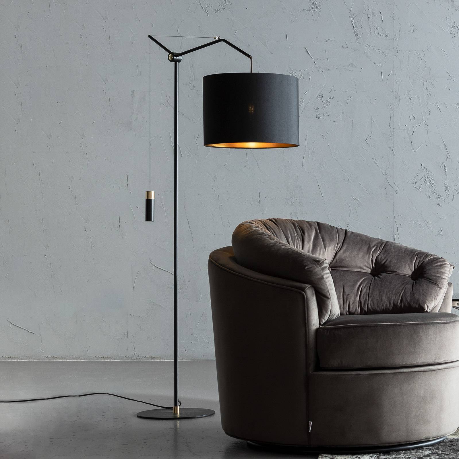 KARE DESIGN Salotto gulvlampe, højdejusterbar - guld/sort polystyren og sort stål (H:158)