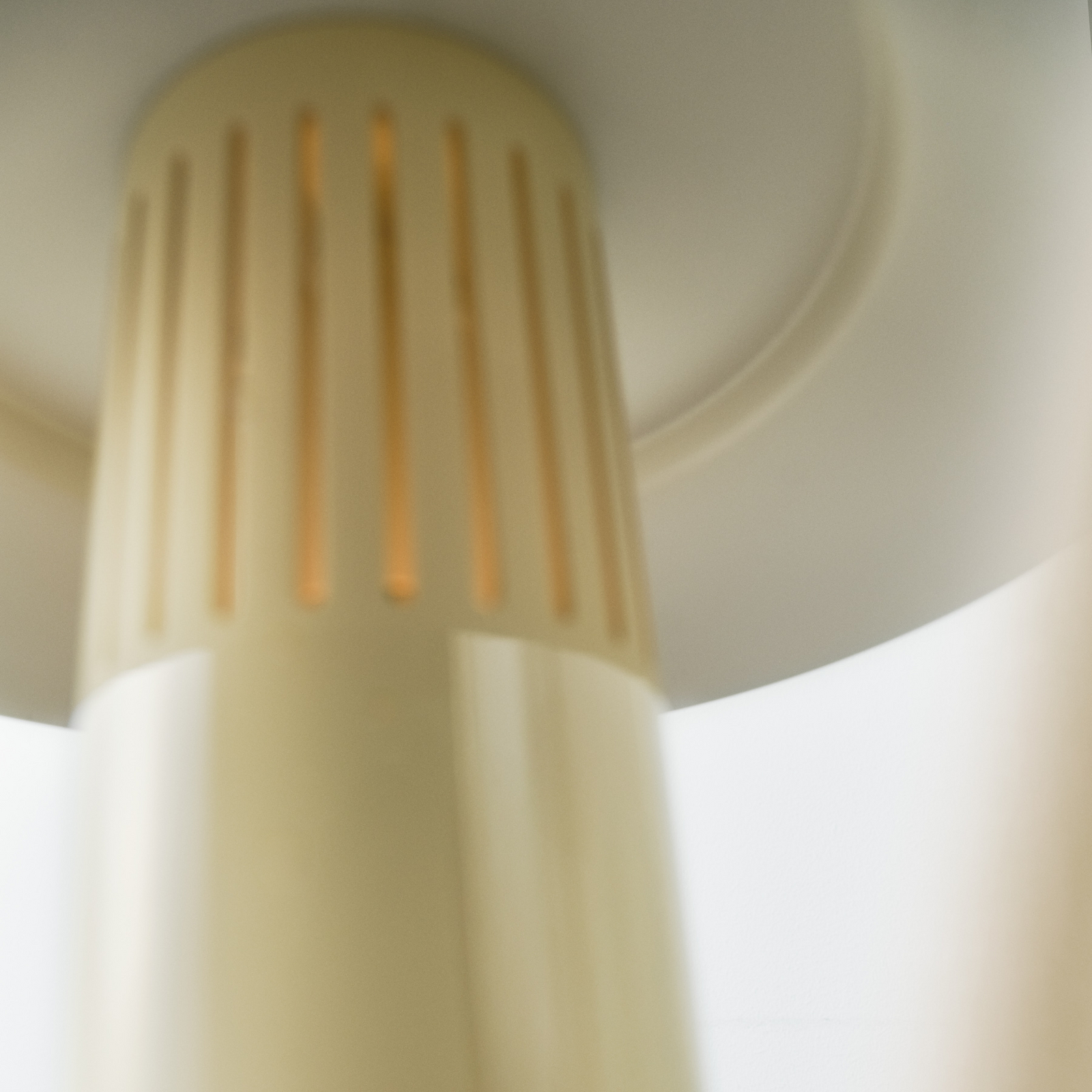 Lille 24 Hängelampe, vanille, Aluminium, Ø 24cm - Pholc