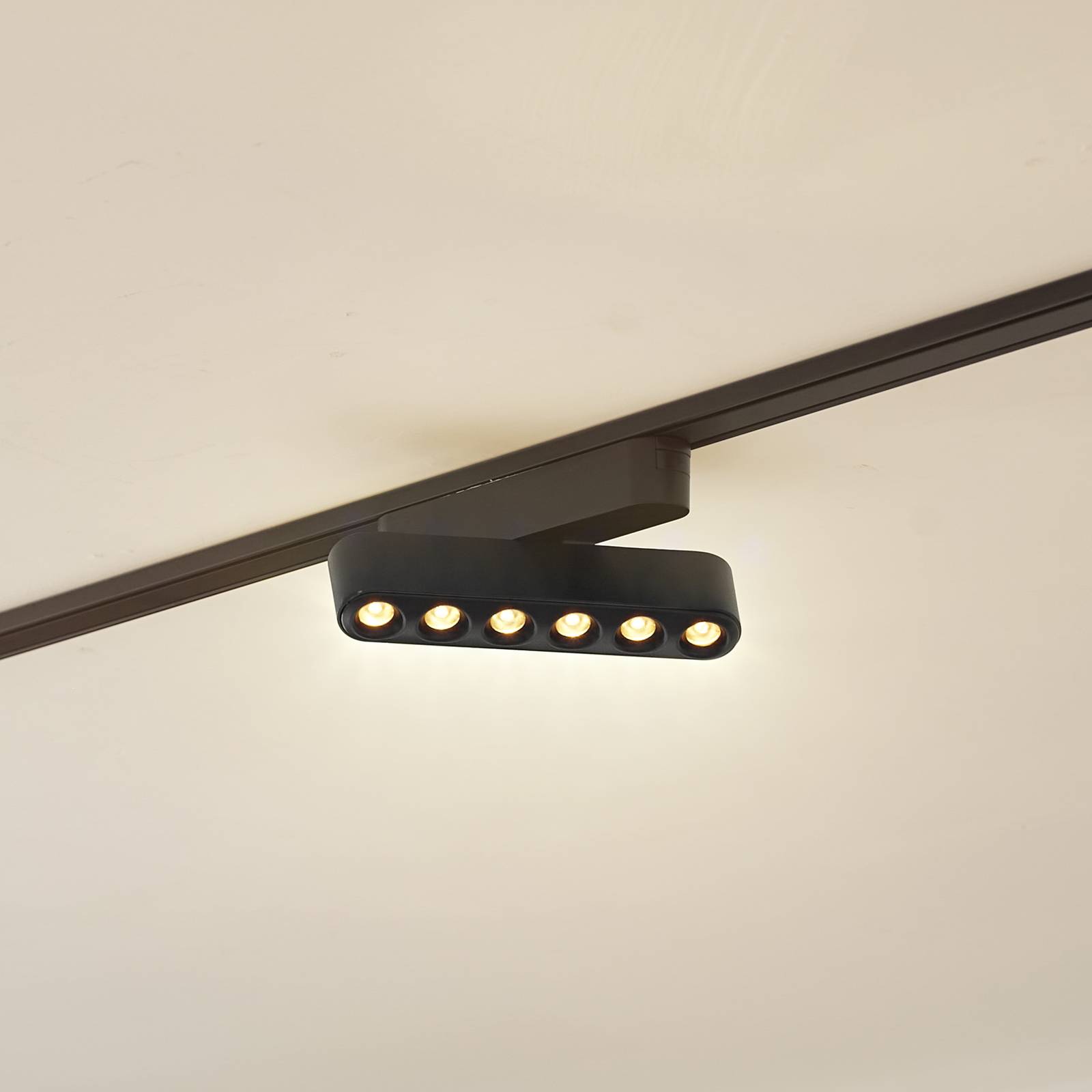 Lampa LED Lindby Lumaro czarna 6-punktowa obrotowa 2,4 cm