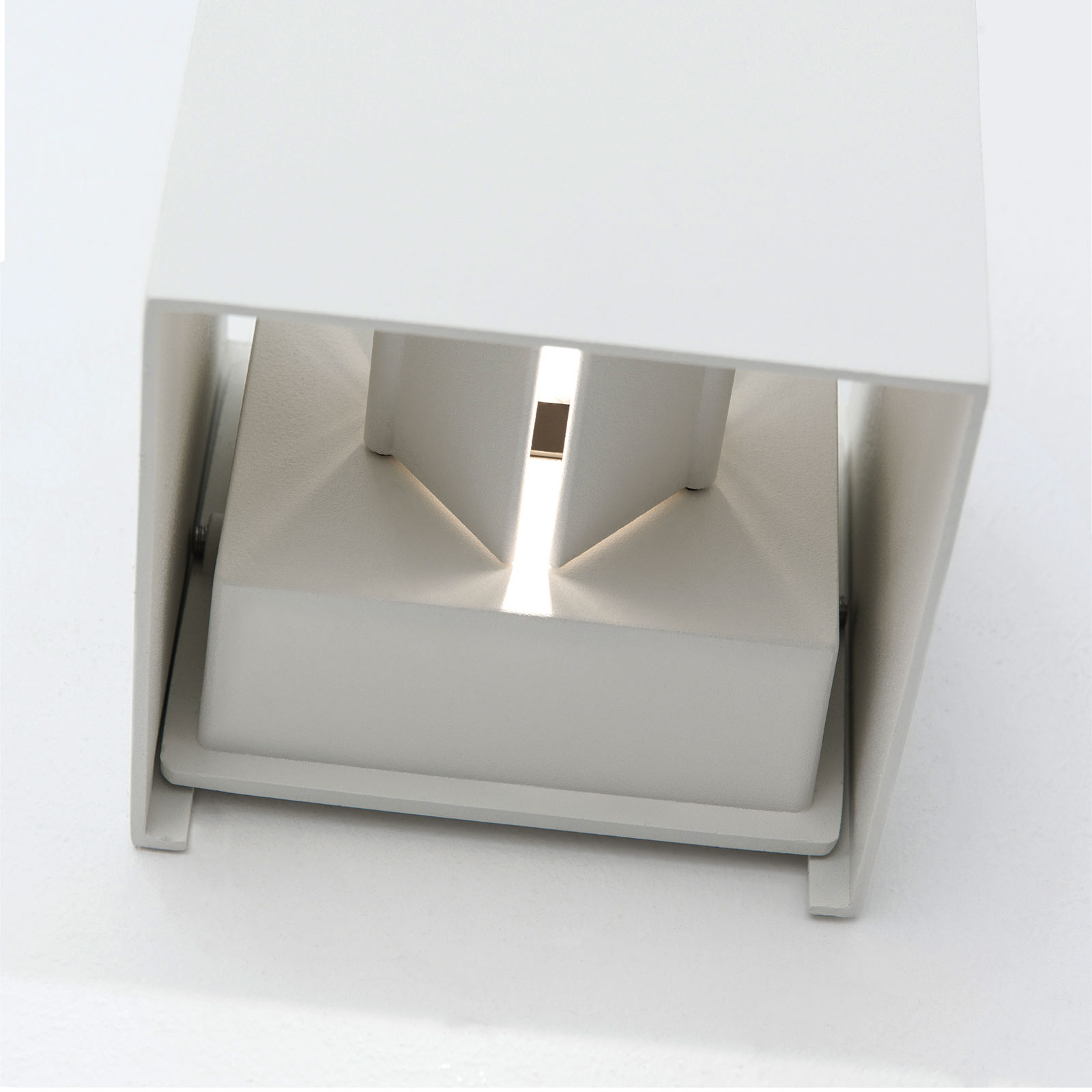 Würfelförmige LED-Außenwandleuchte Cube in Weiß