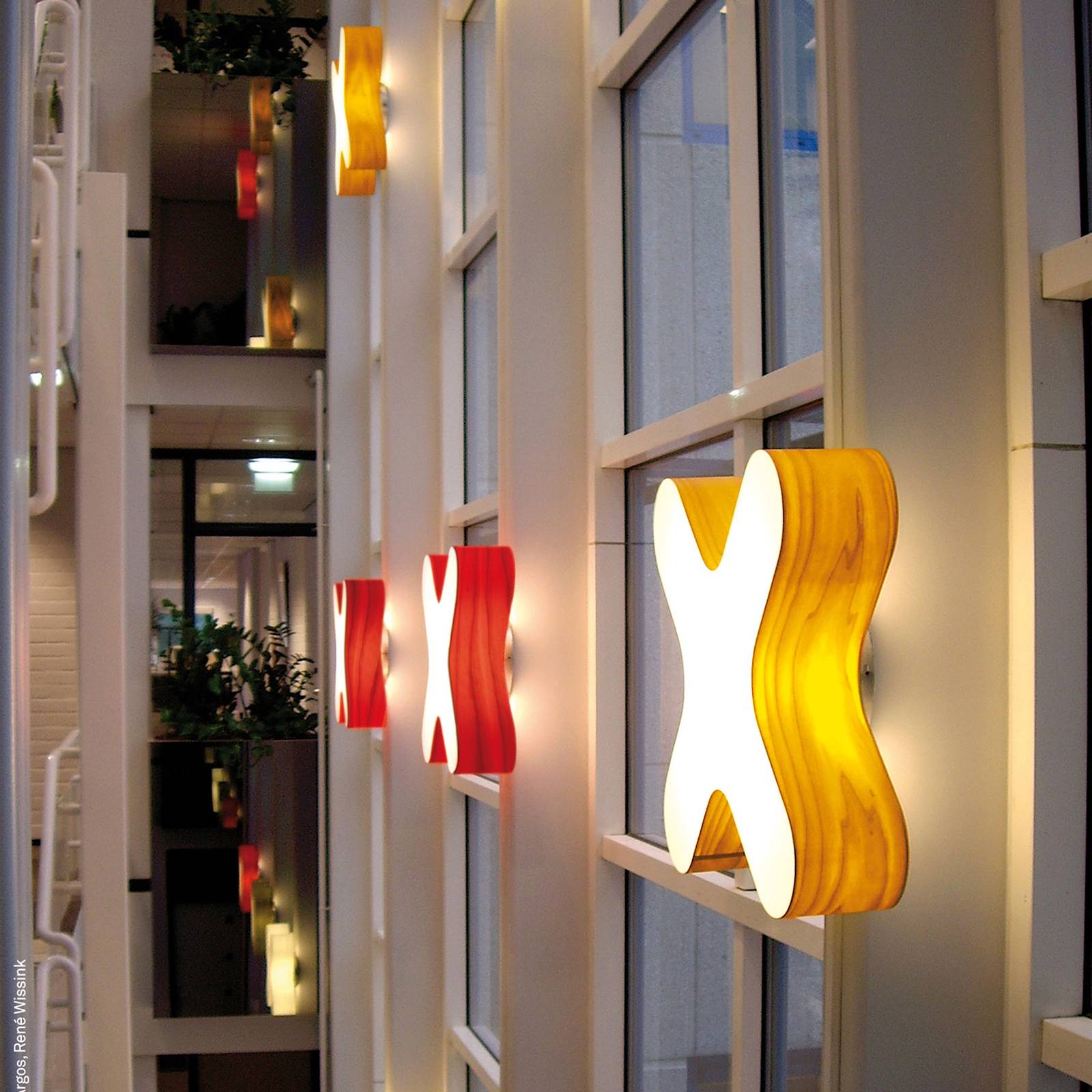 Image of LZF LamPS LZF X-Club applique LED 0-10 V dim rouge 