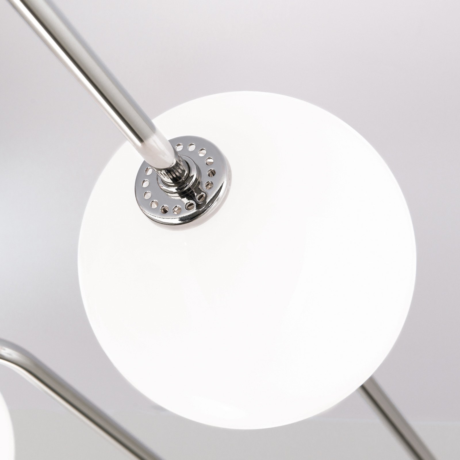 Plafonnier LED Pipes avec 5 sphères verre, nickel
