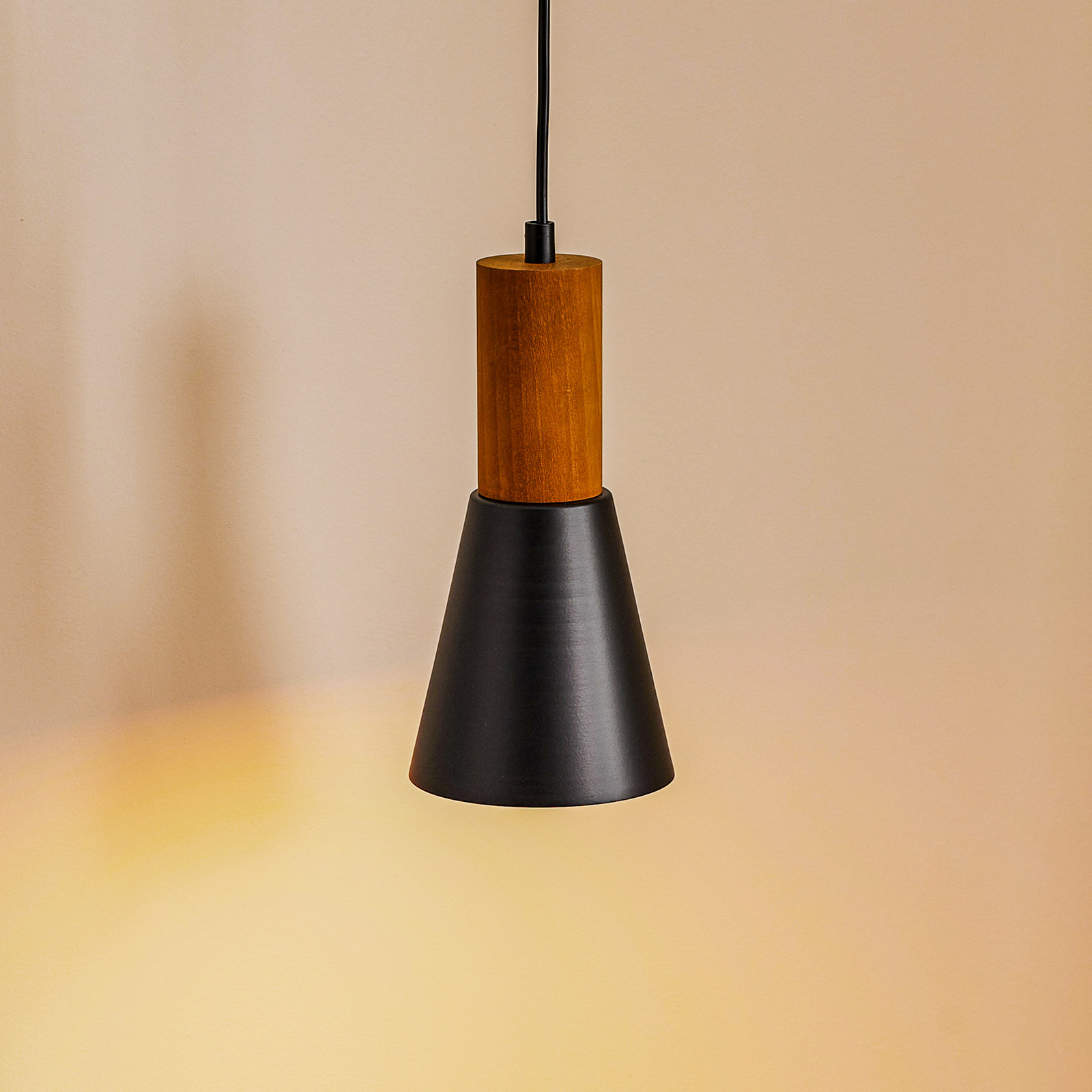 Luminex Lampă suspendată Esma negru detaliu din lemn 1 bec - Camera de zi / sufragerie - Modern - negru lemn natural - Metal