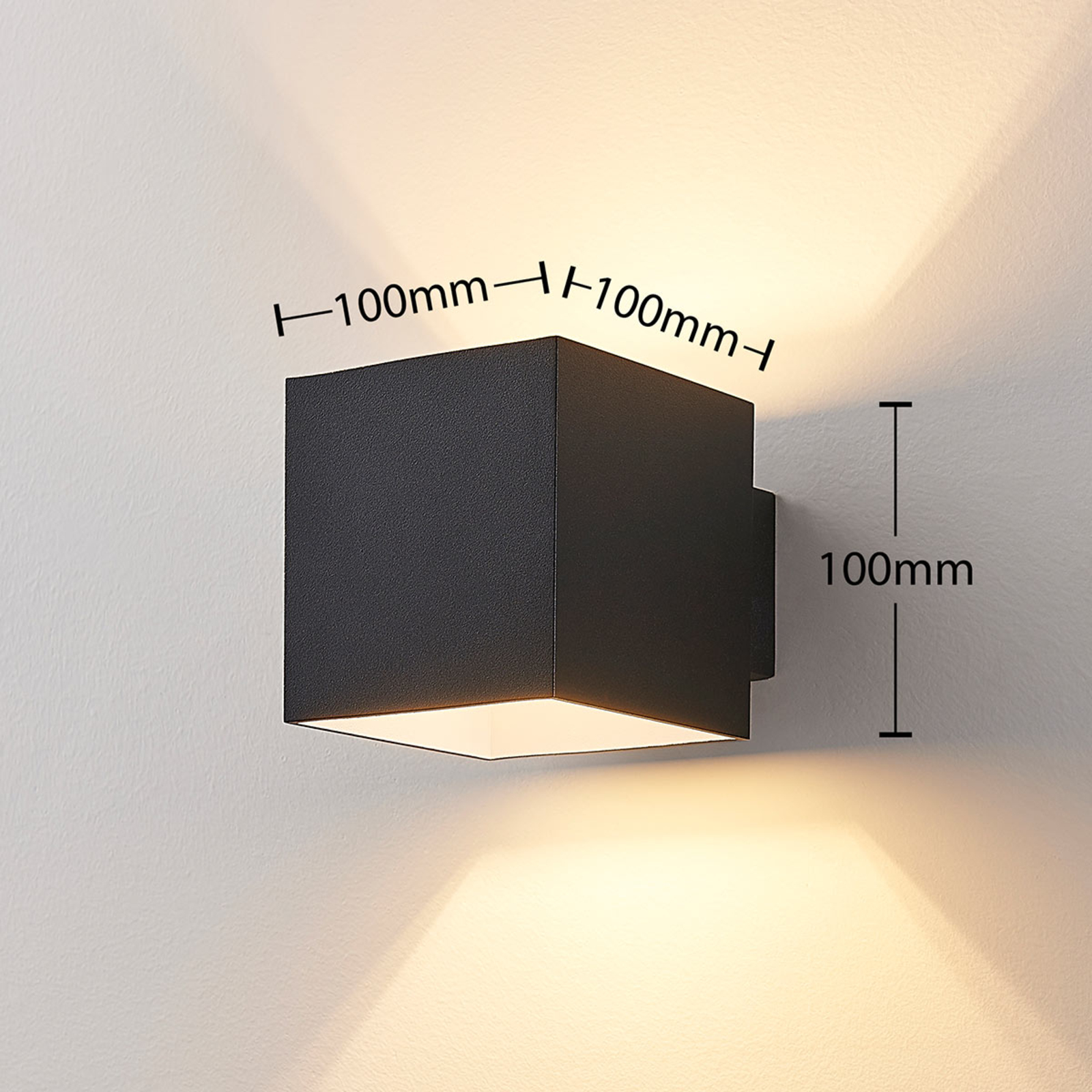 Arcchio Rocco wall light, cube-shaped, black
