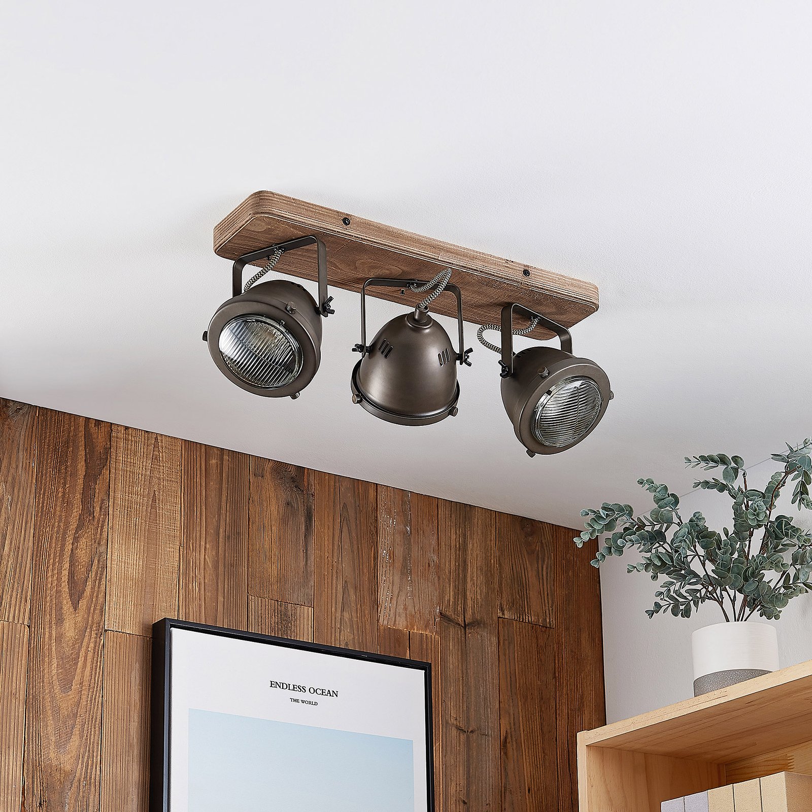 Lindby Deckenspot Farovi, schwarz, 44 cm, 3-flg., Holz, GU10