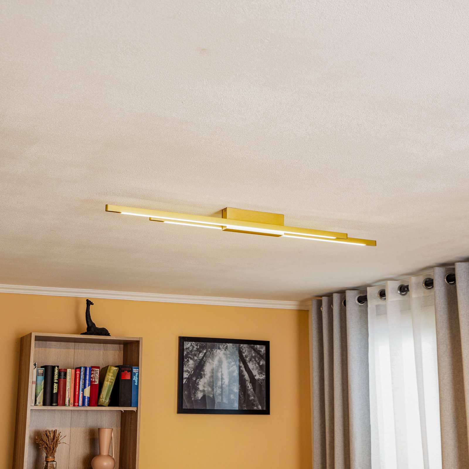 Quitani Talon LED ceiling lamp 2-bulb brass