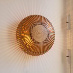 UMAGE Clava up lampa ścienna Ø 49 cm drewno jasne
