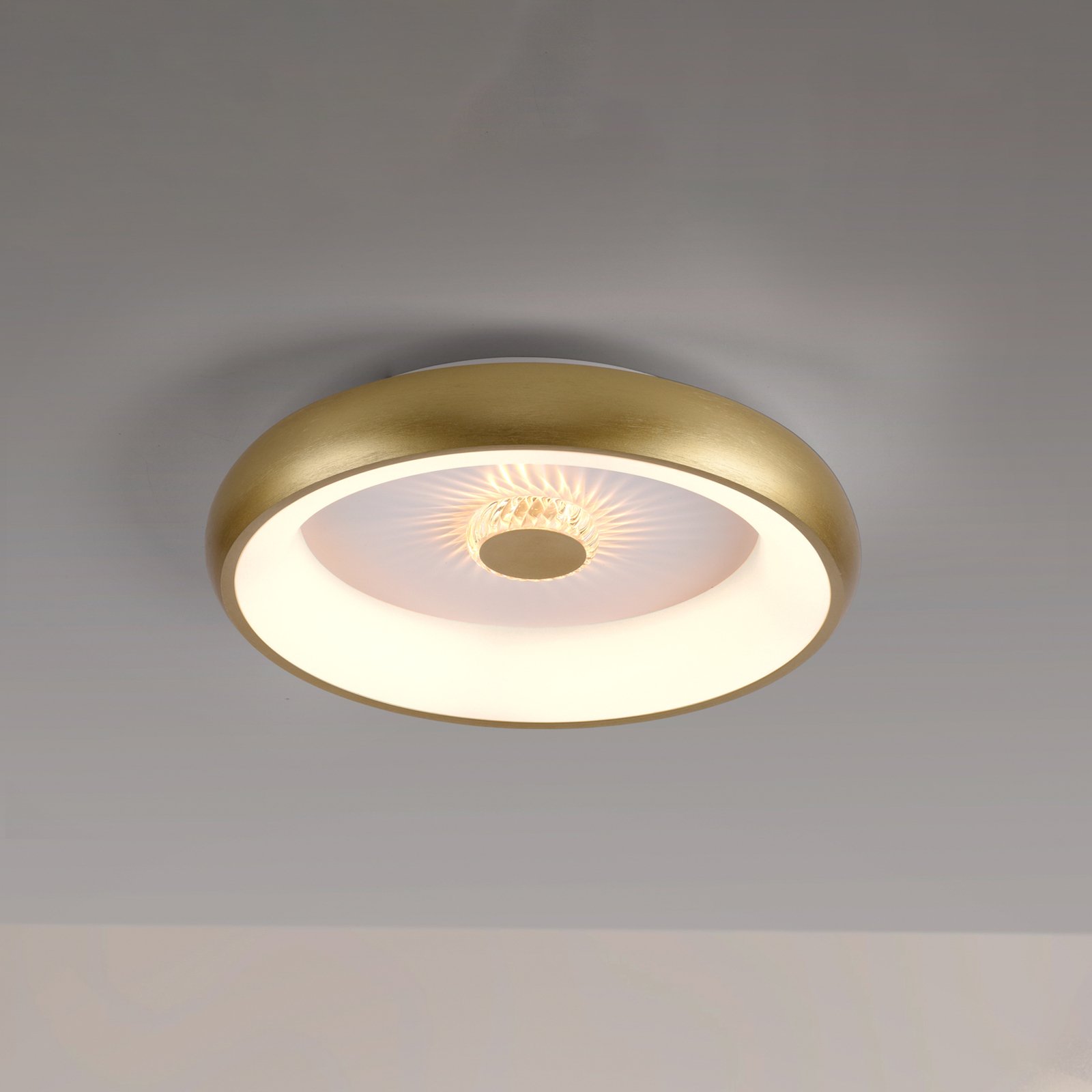Vertigo LED ceiling light, CCT, Ø 46.5 cm, brass