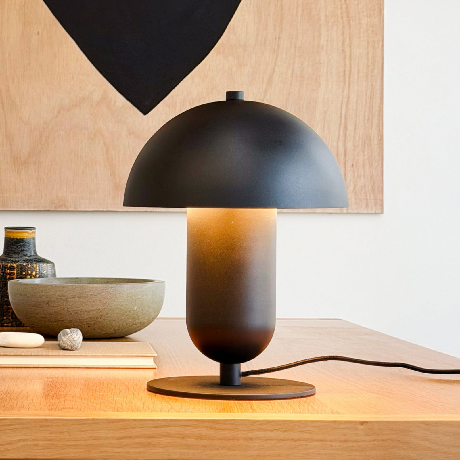 Movie bordlampe, sort, metal, E27 – Dyberg Larsen Movie bordlampe, sort, metal, E27 – Dyberg Larsen