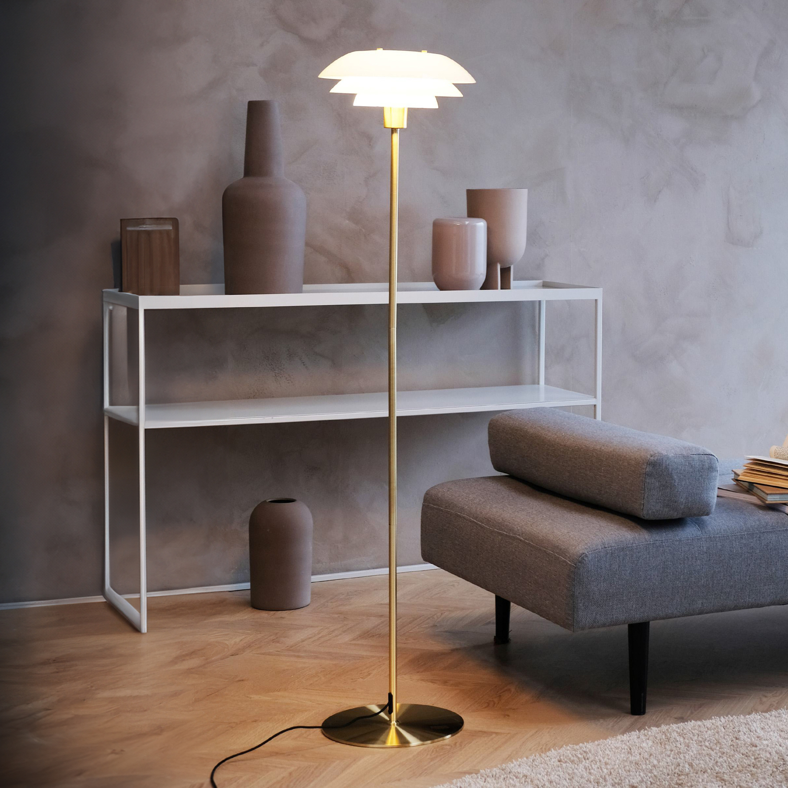 Dyberg Larsen floor lamp DL31, brass-coloured, height 133 cm