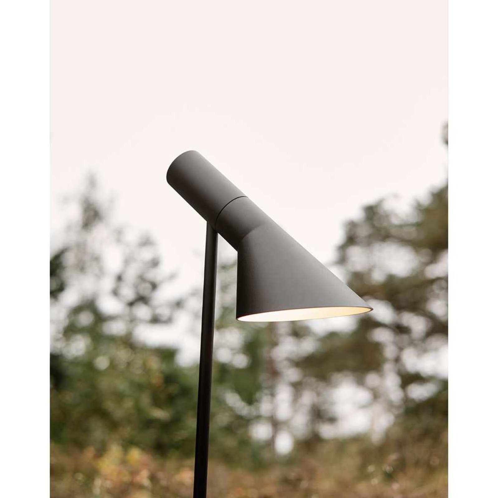 AJ Garden Long Lampada da Giardino 2700K Base Black - Louis Poulsen