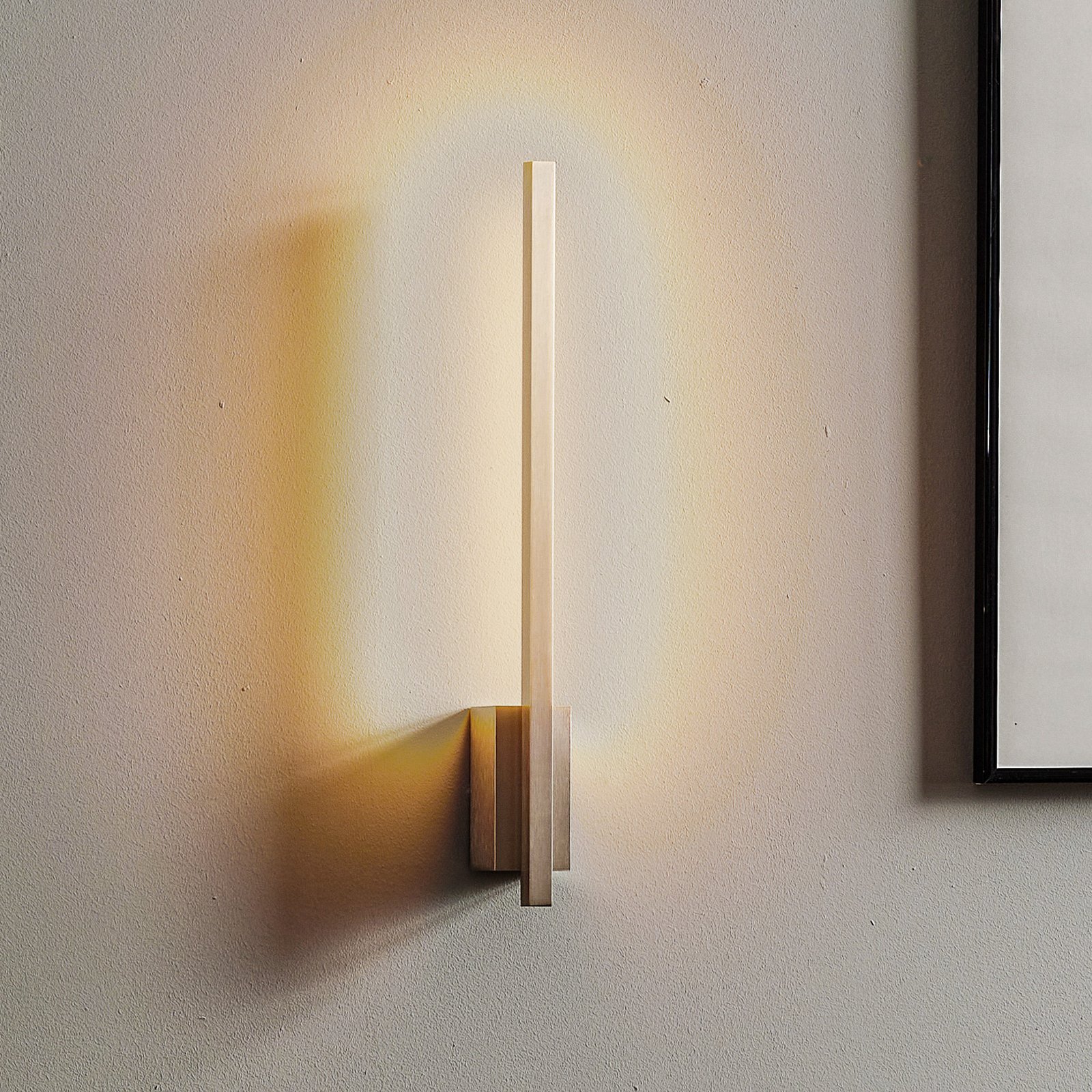 Quitani LED-vegglampe Tolu, vertikal, nikkel, høyde 45 cm