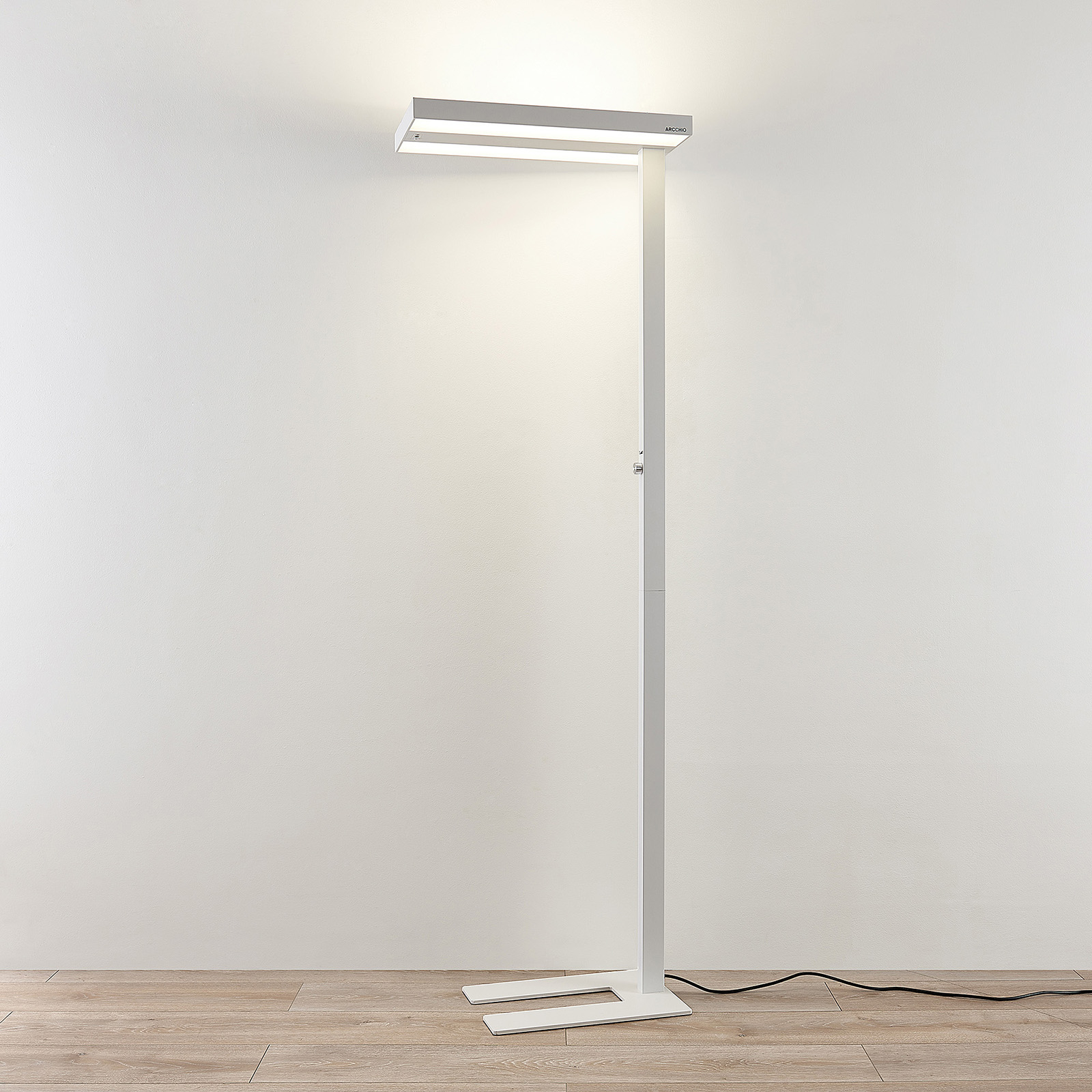 Φωτιστικό δαπέδου LED Arcchio Logan Pro, λευκό, αισθητήρας, ρυθμιζόμενο