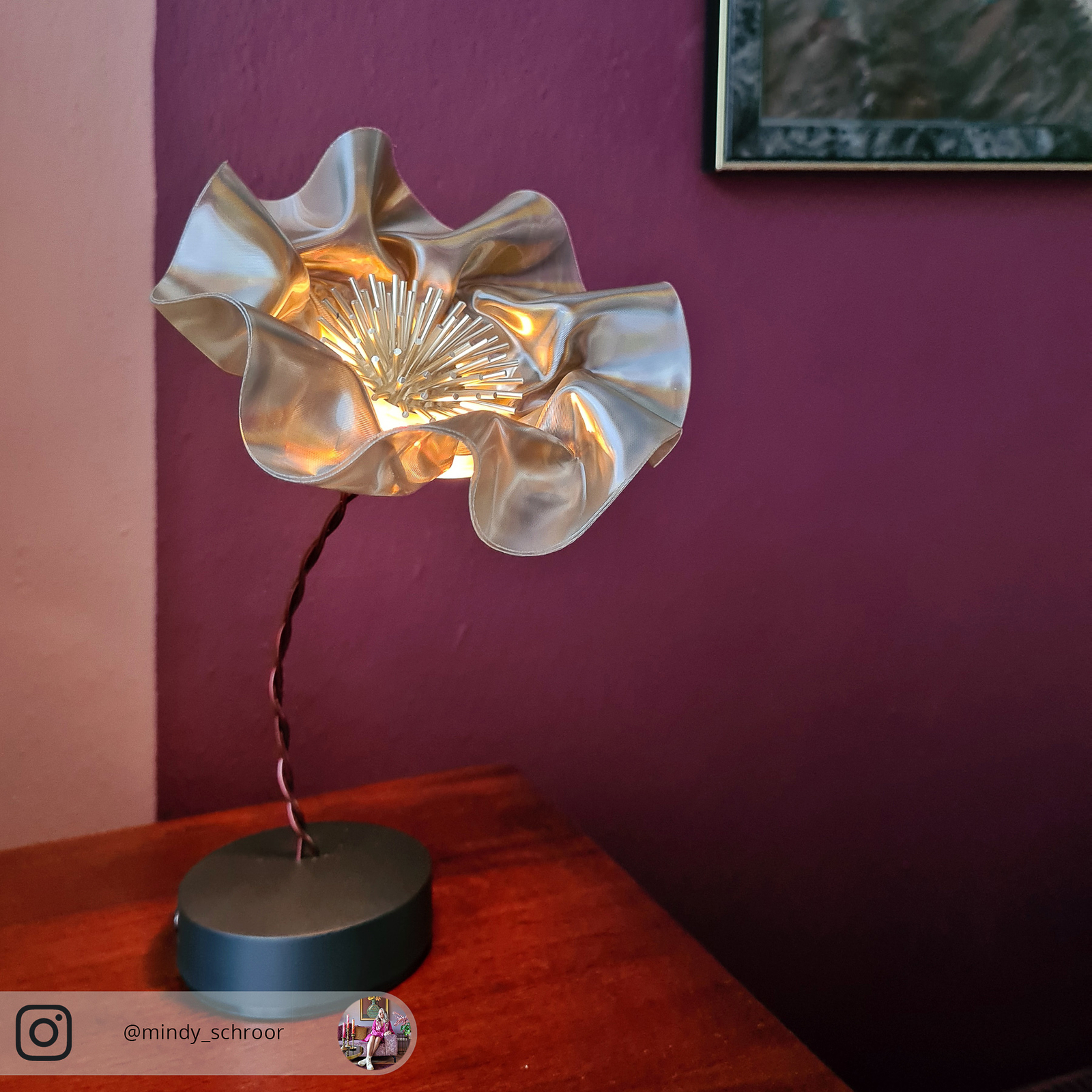 Stolná LED lampa Slamp LaFleur, dobíjateľná batéria, zamatová