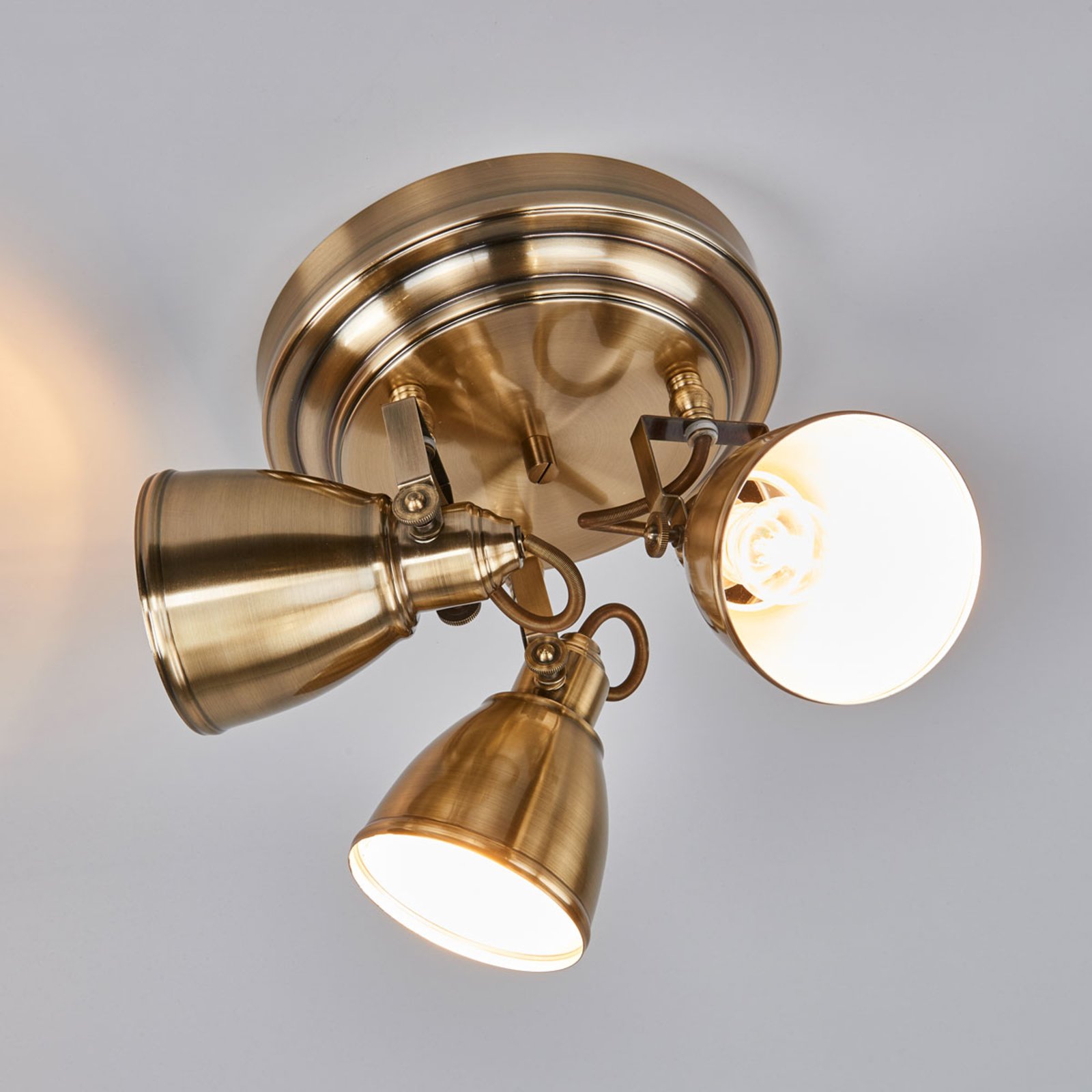 Fjällbacka 3 Loftlampe Antique Brass - Markslöjd