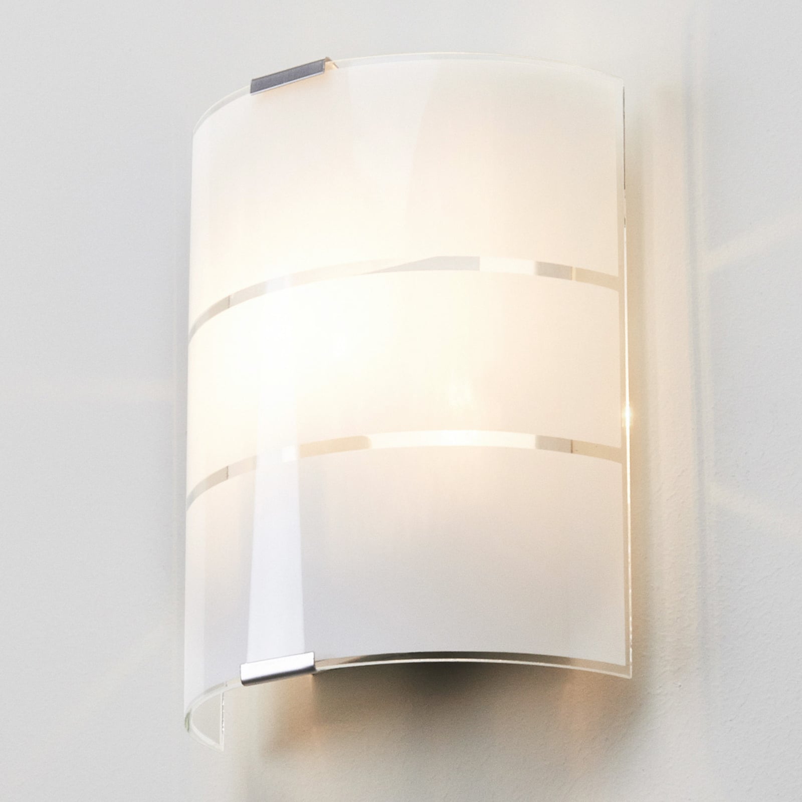 Lindby Vincenzo Glass Wall Lamp, for Living / Dining Room, Glass, metal, E14, 40 W, energy efficiency: A++, W: 18 cm, H: 21 cm