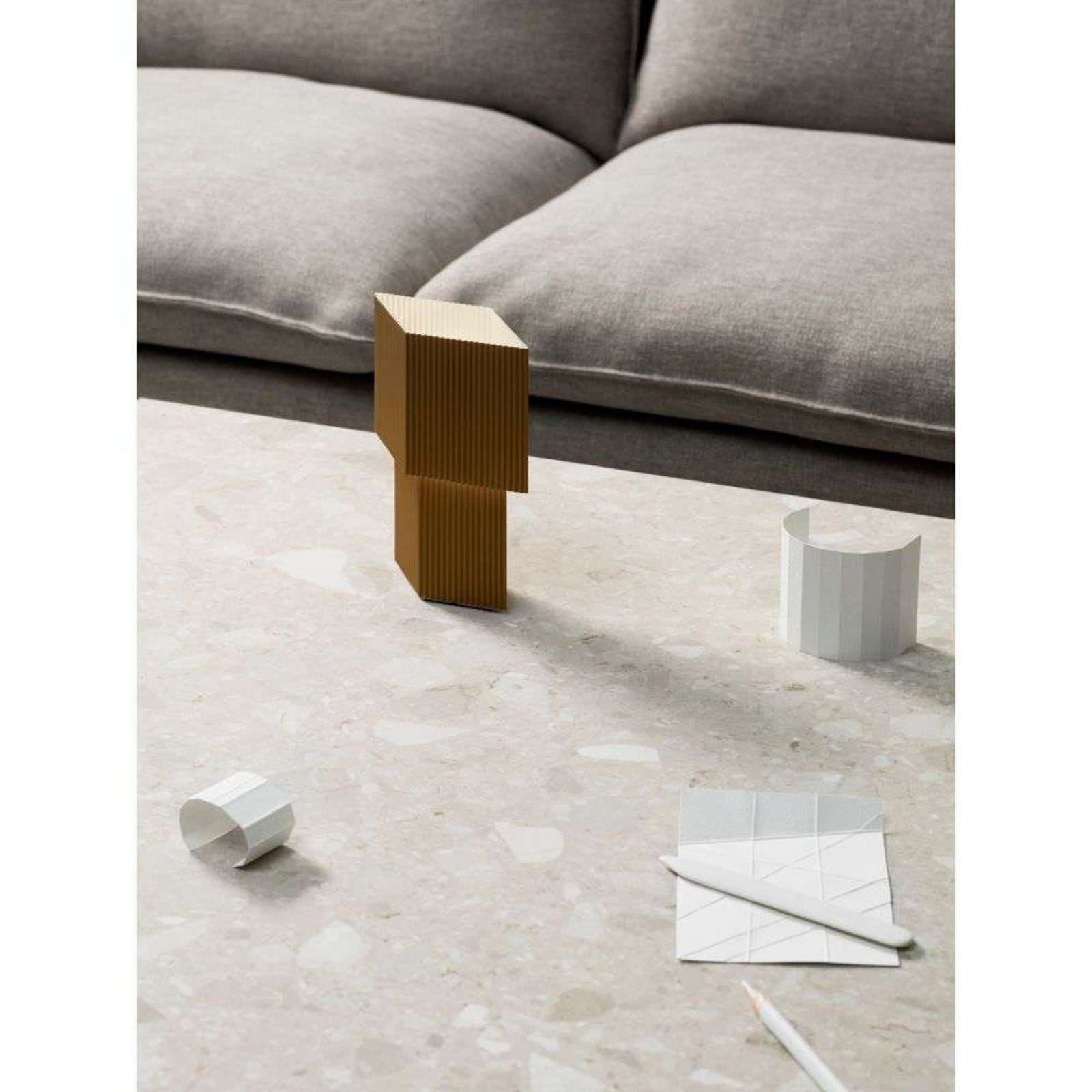 Romb Mini Portable Bordlampe Cumin Pholc - Stue - Metal