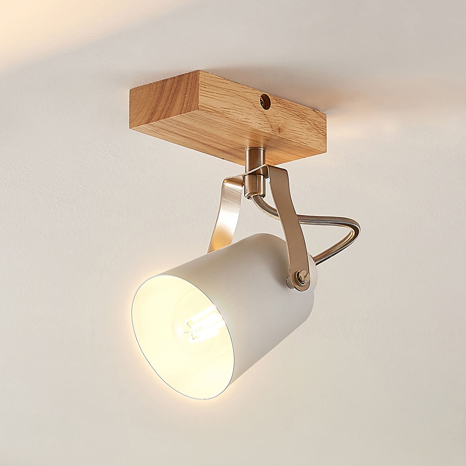 Blana Wall Lamp White/Wood - Lindby
