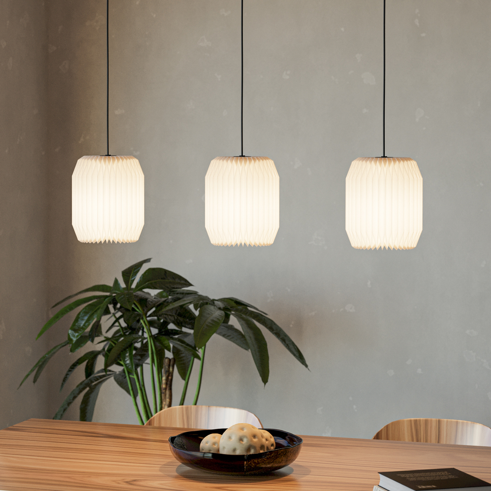 Lampada a sospensione Belgrave, lunghezza 88 cm, bianco/nero, a 3 luci.