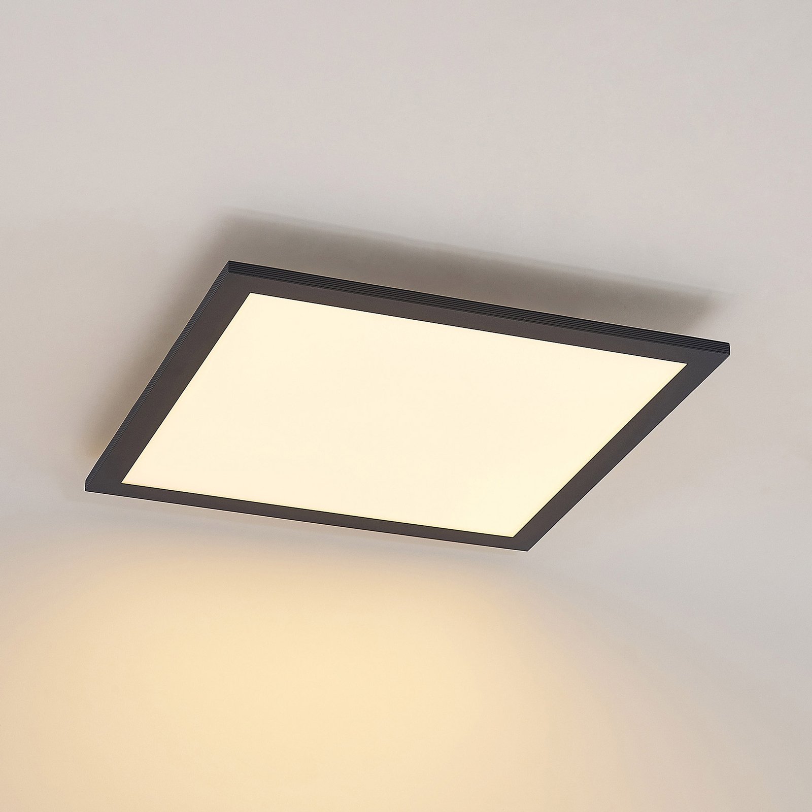 Nelios Lampa Sufitowa LED 2700-6500k 40x40 Black - Lindby