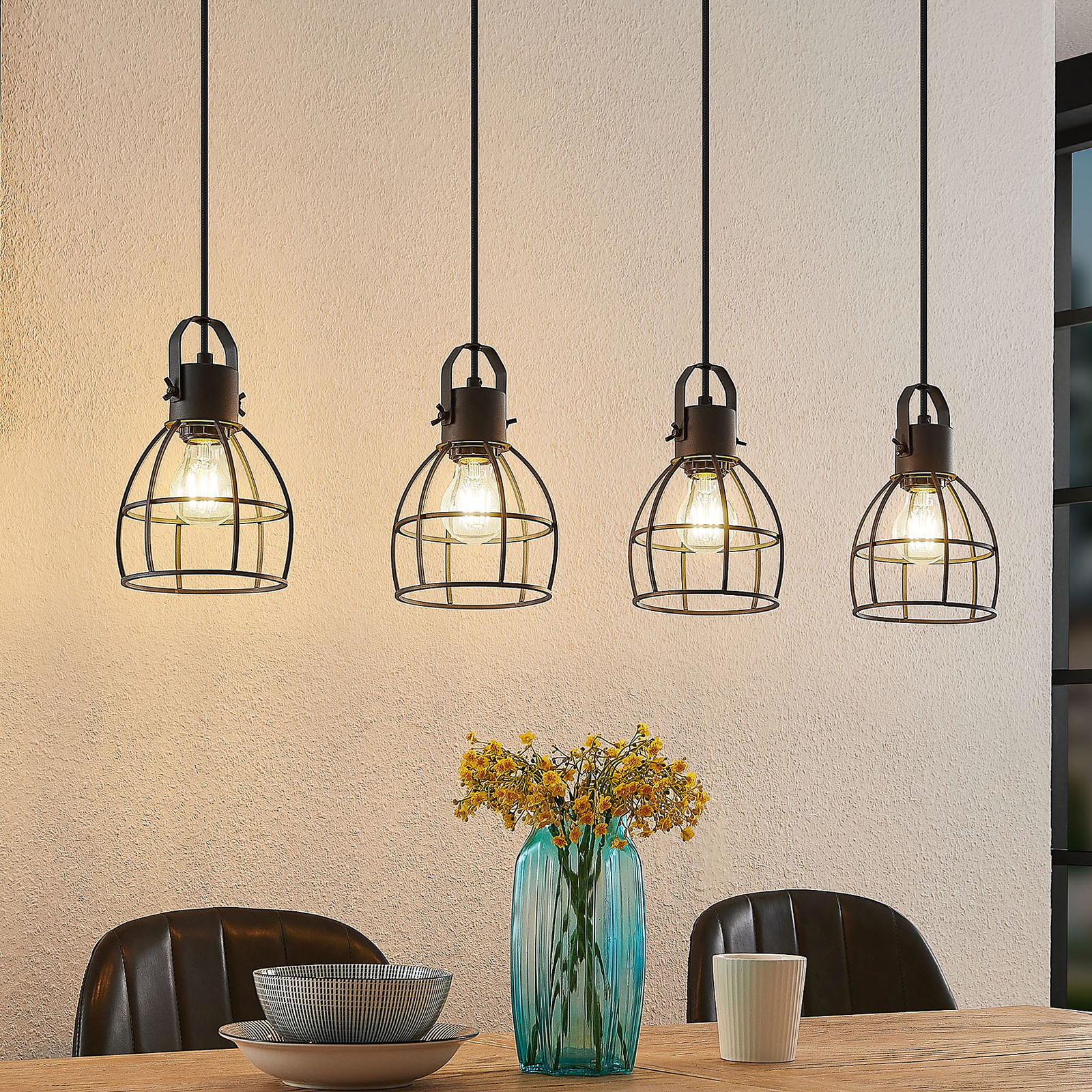 Lindby Flintos suspension, à 4 lampes, noire