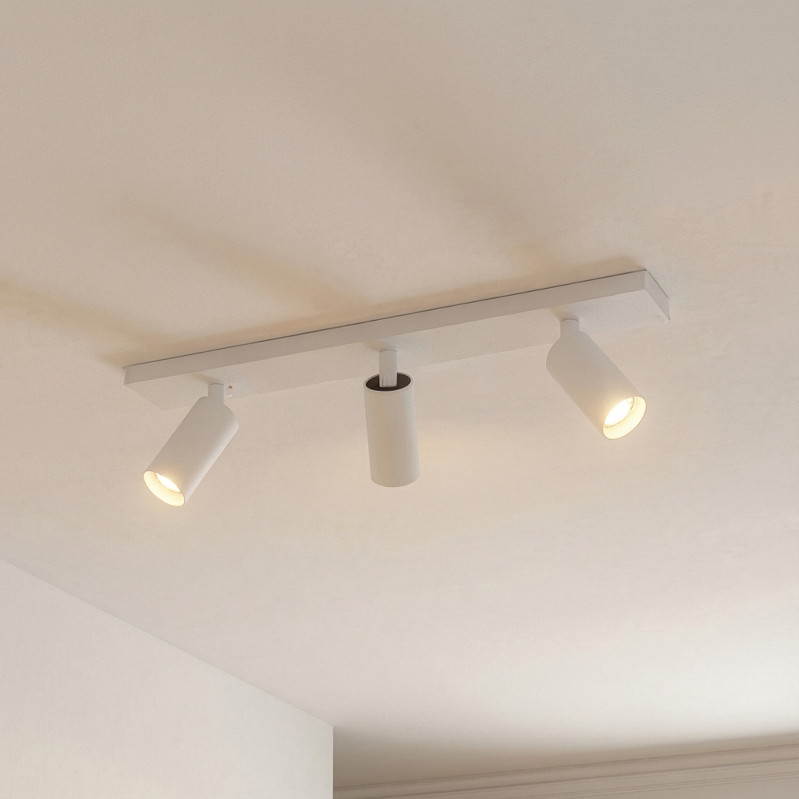 Arcchio Brinja Slim ceiling spotlight, white, 3-bulb, GU10 MR11