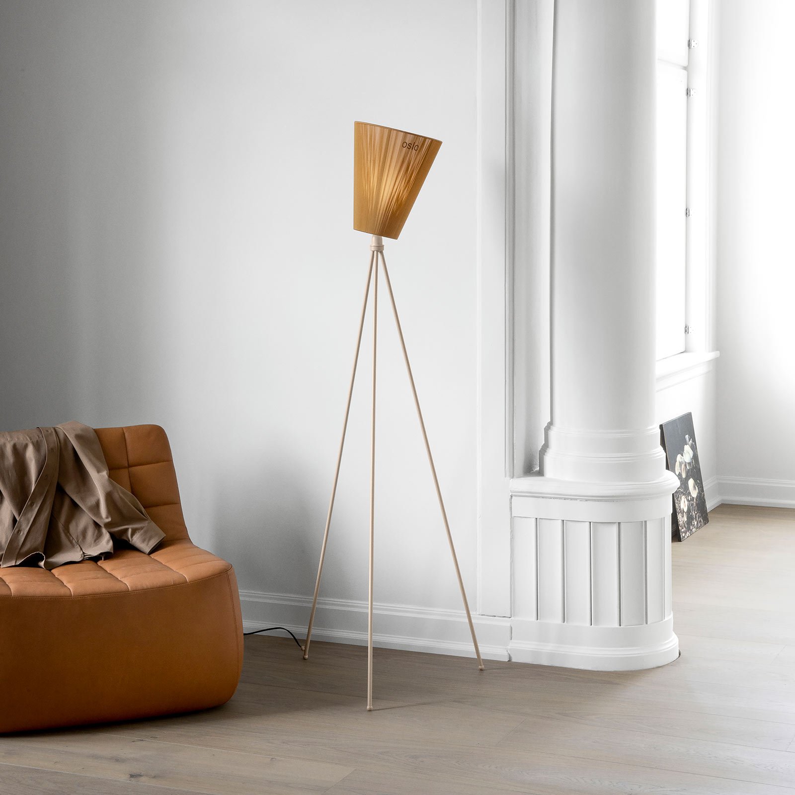 Oslo Wood Stehleuchte Beige/Caramel - Northern