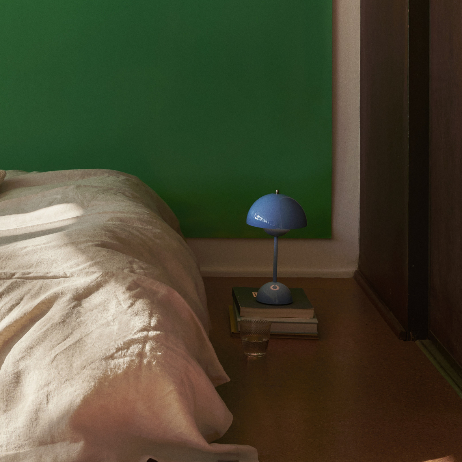 Flowerpot VP9 Portable Tafellamp Swim Blue - &Tradition