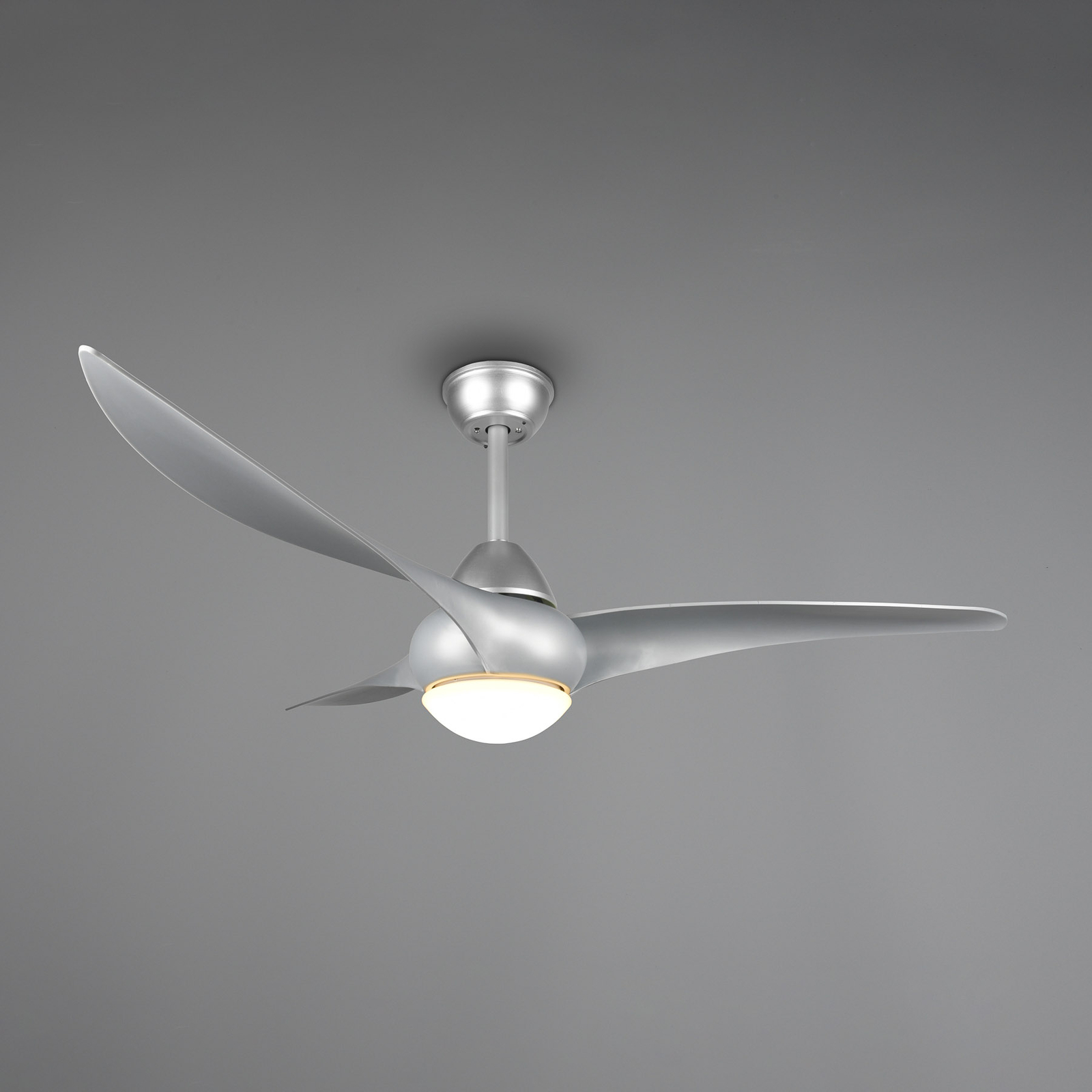 Alesund LED fan with a remote control, titanium
