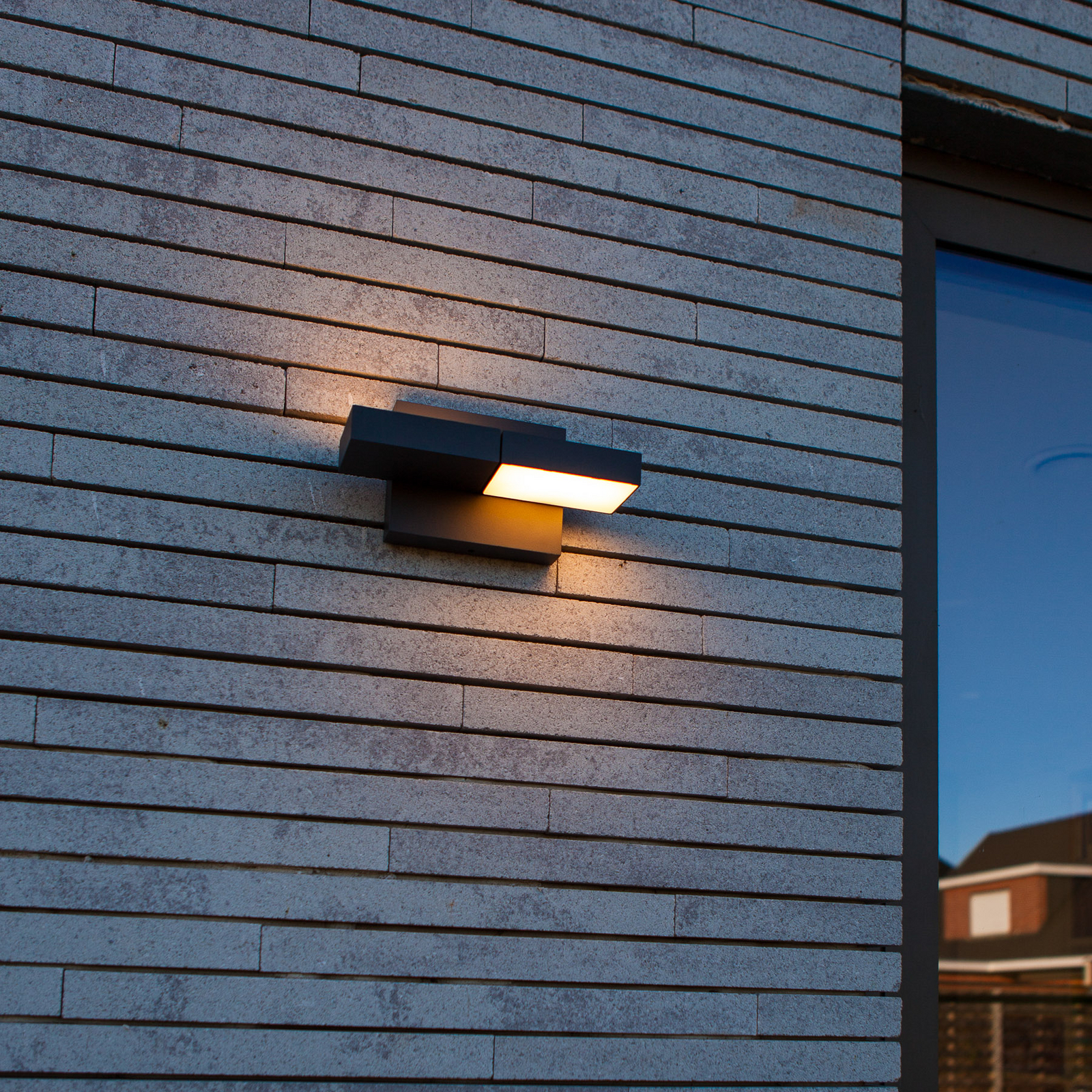 LED-Außenwandleuchte TWISTO, dunkelgrau, Breite 15 cm, IP65