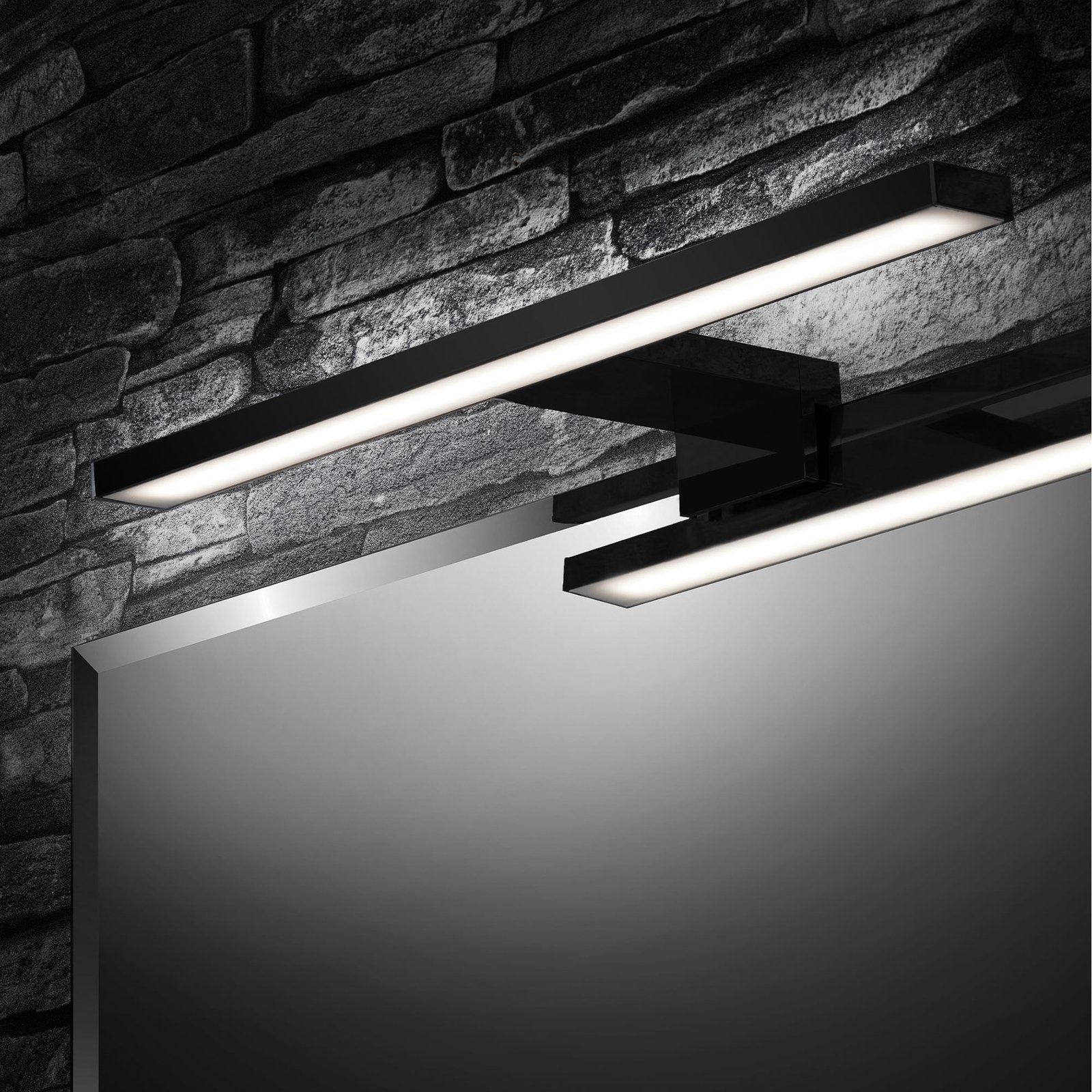 Dun Brilo LED mirror light, IP44, black