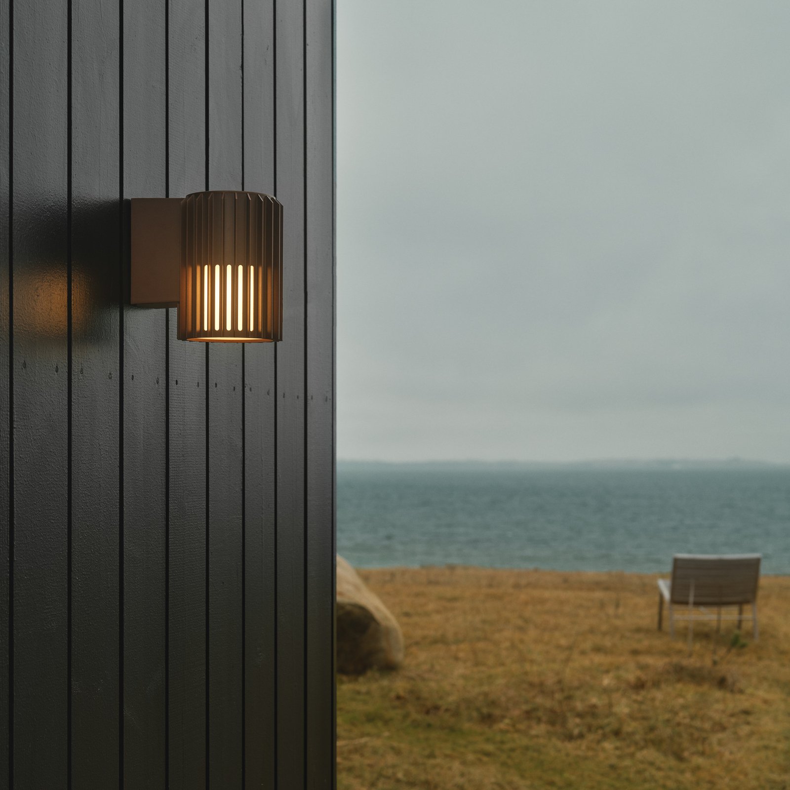 Aludra Seaside outdoor wall light, aluminium, brown metallic