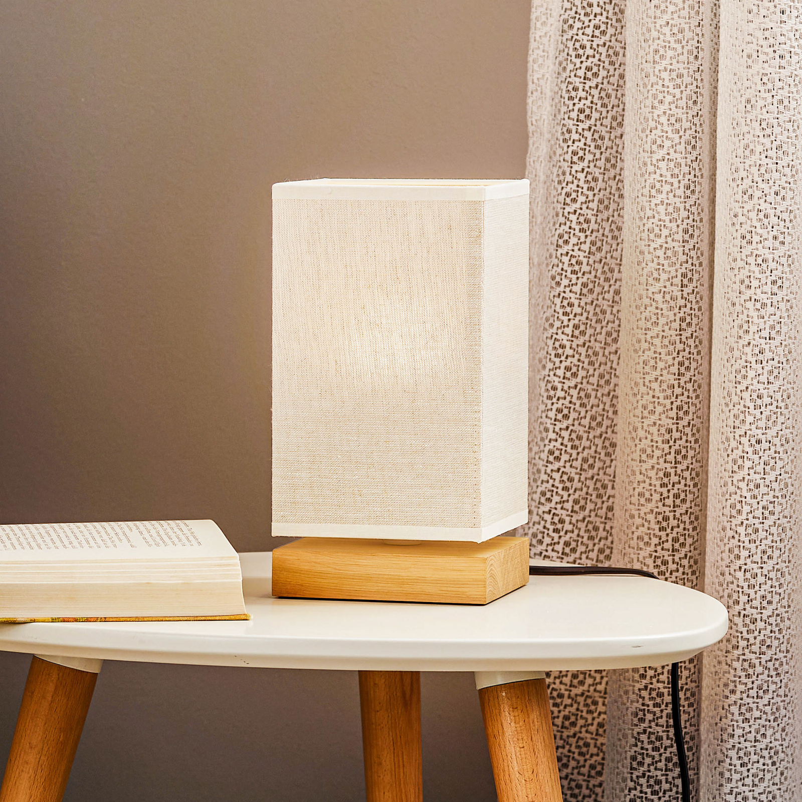 Lámpara mesa Canvas madera de roble angular, crema