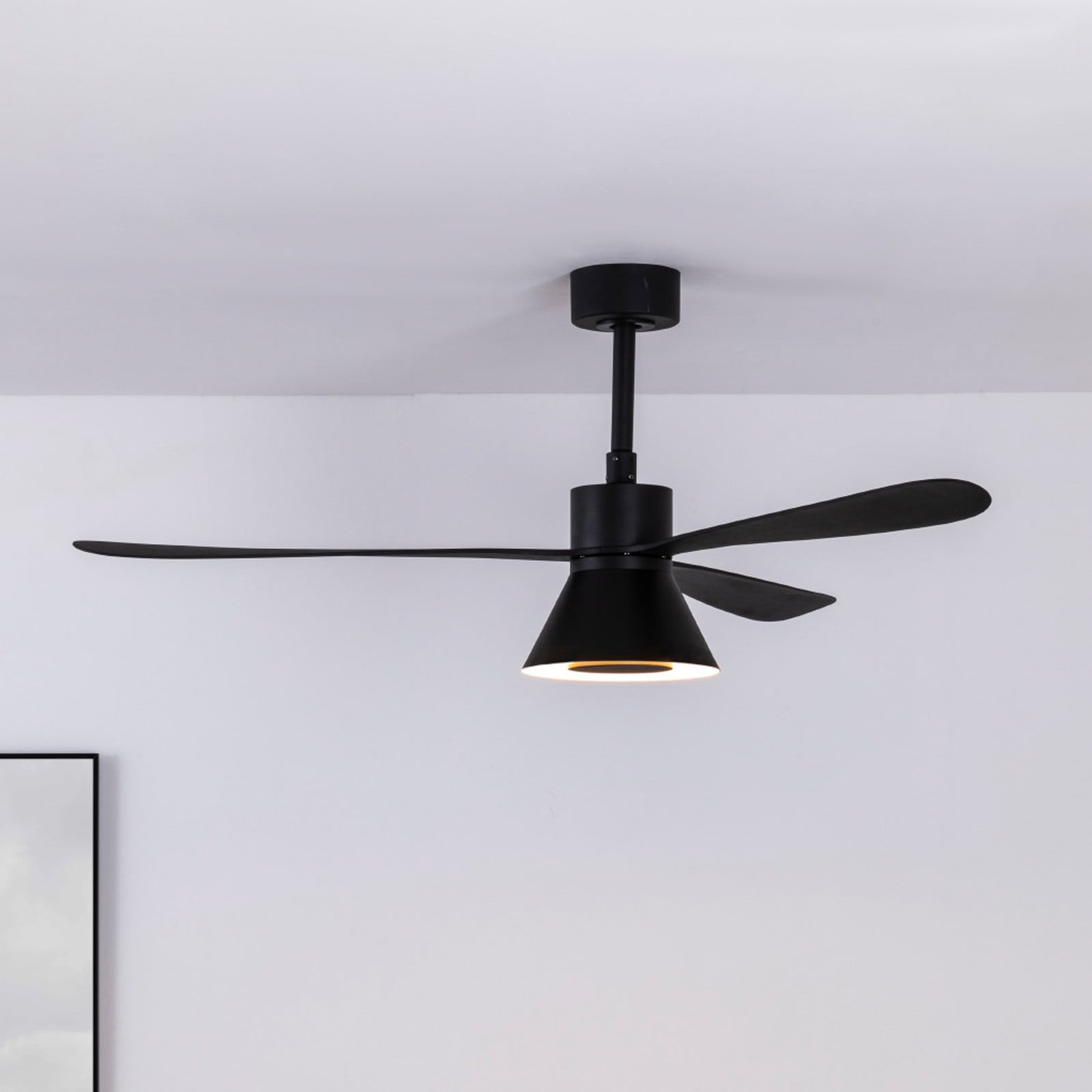 FARO BARCELONA LED таванен вентилатор Amelia Cone L, черен, безшумен, 132 см