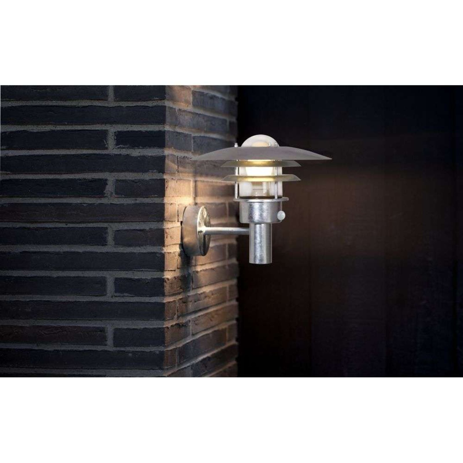 Lønstrup 32 Vägglampa w/Sensor Galvanised - Nordlux