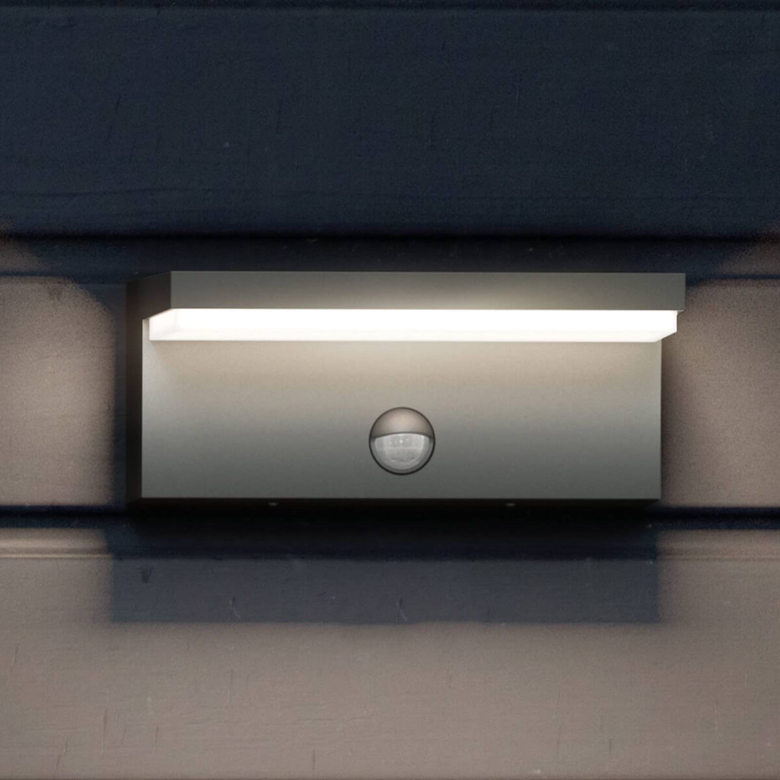 Philips Bustan IR - LED buitenwandlamp met sensor