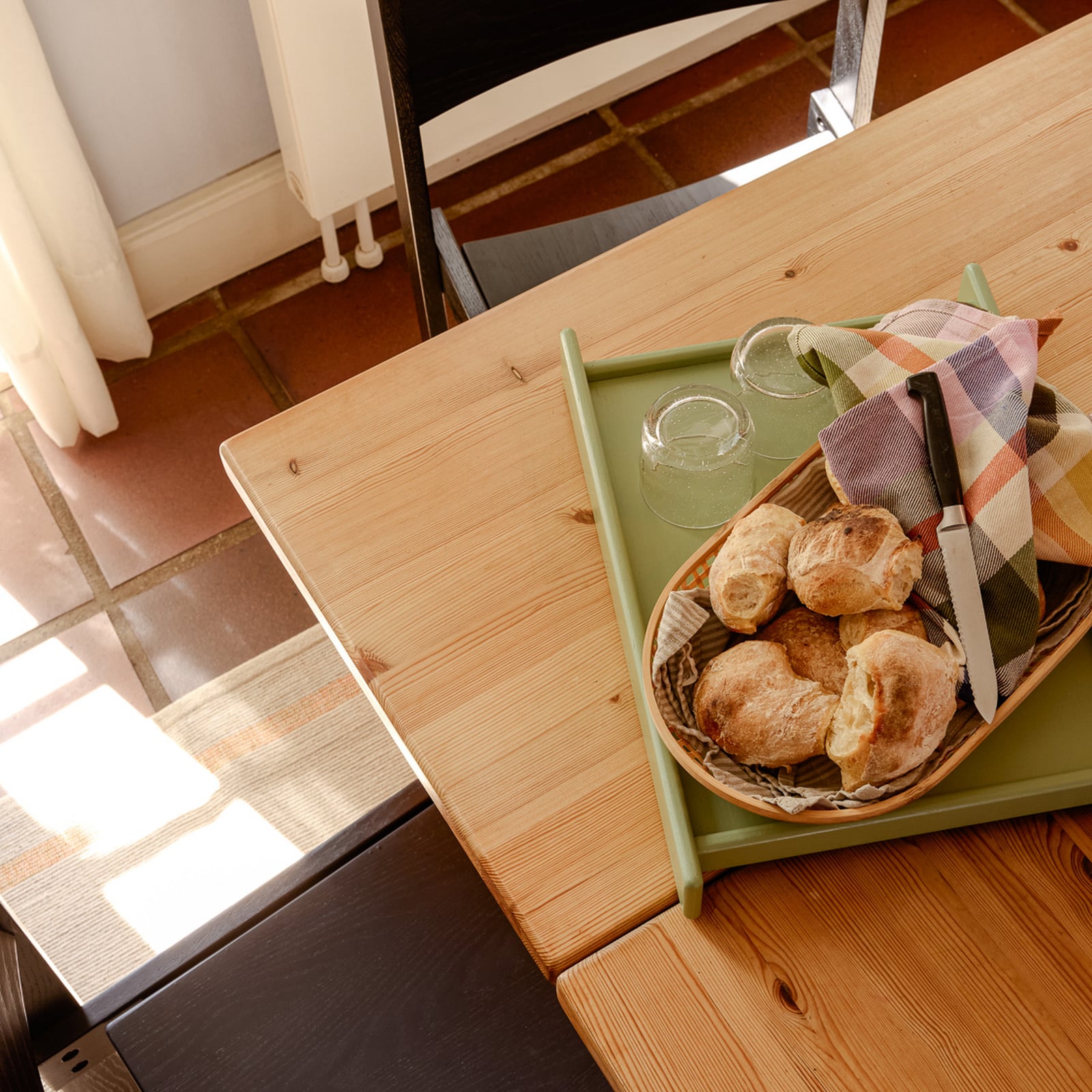 Vassoio Less verde, lunghezza 42 cm - Hübsch