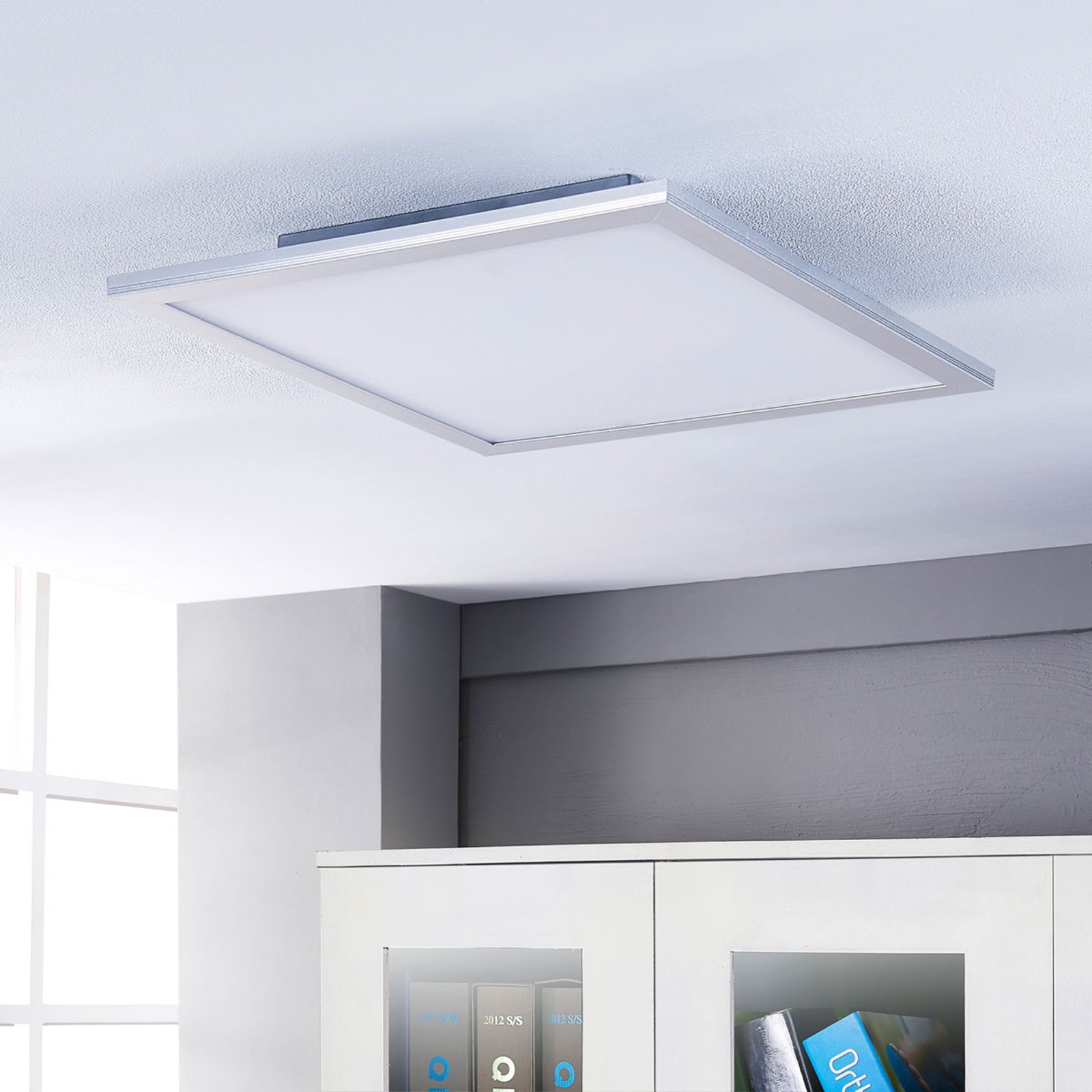 Livel LED Deckenleuchte CCT 62x62 White/Silver - Lindby