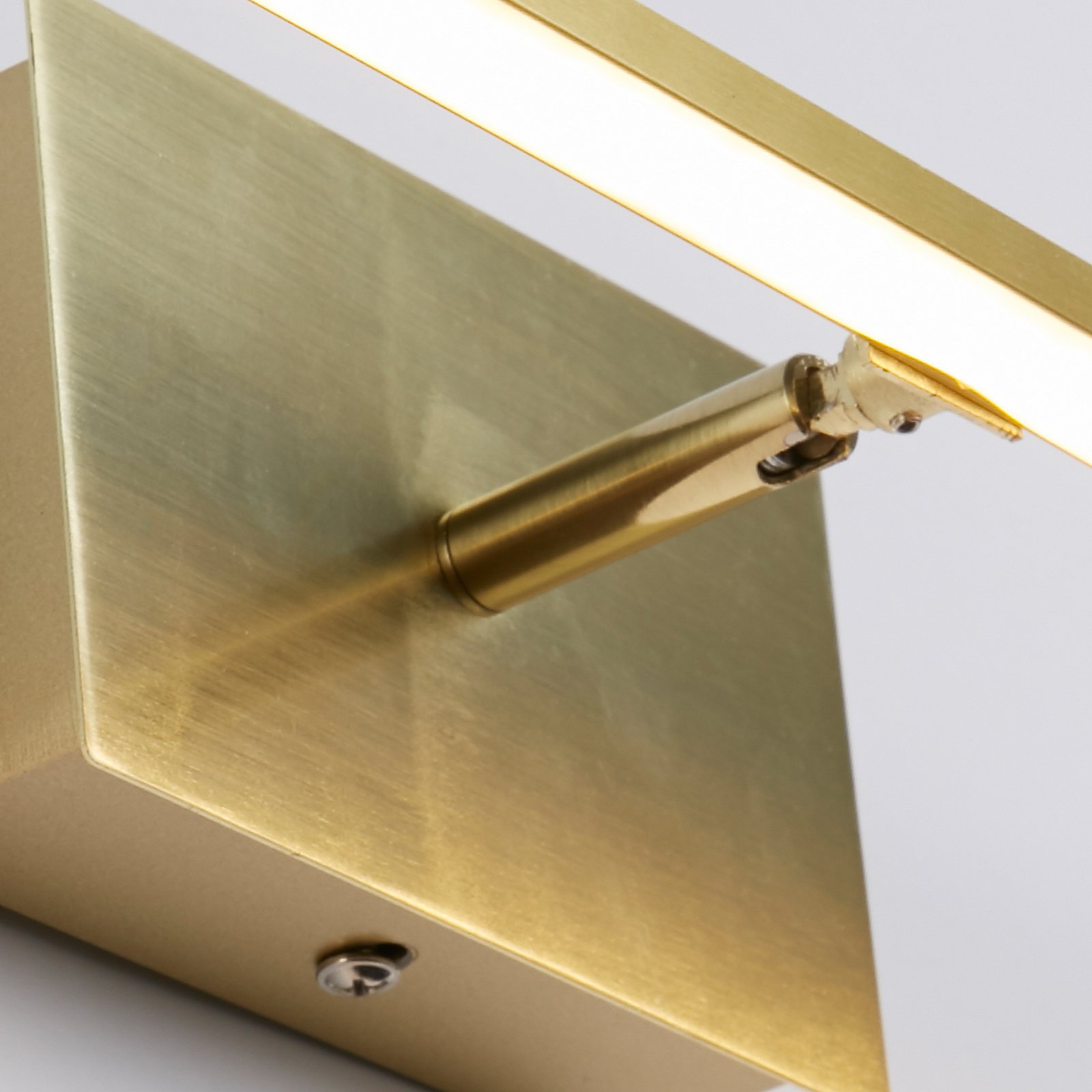 LED vannas istabas sienas lampa Amalfi, misiņa krāsā, platums 61 cm, tērauds