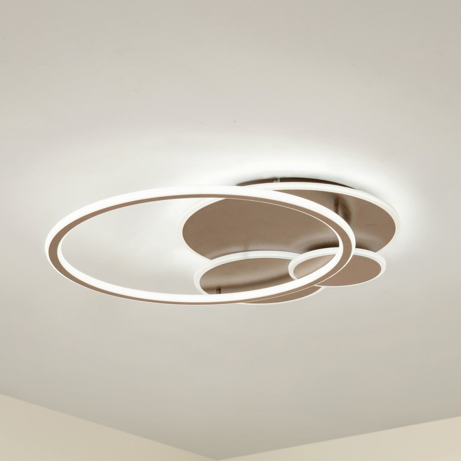 Circulo LED stropní svítidlo CCT stmívatelné hnědé - Lucande Circulo LED stropní svítidlo CCT stmívatelné hnědé - Lucande