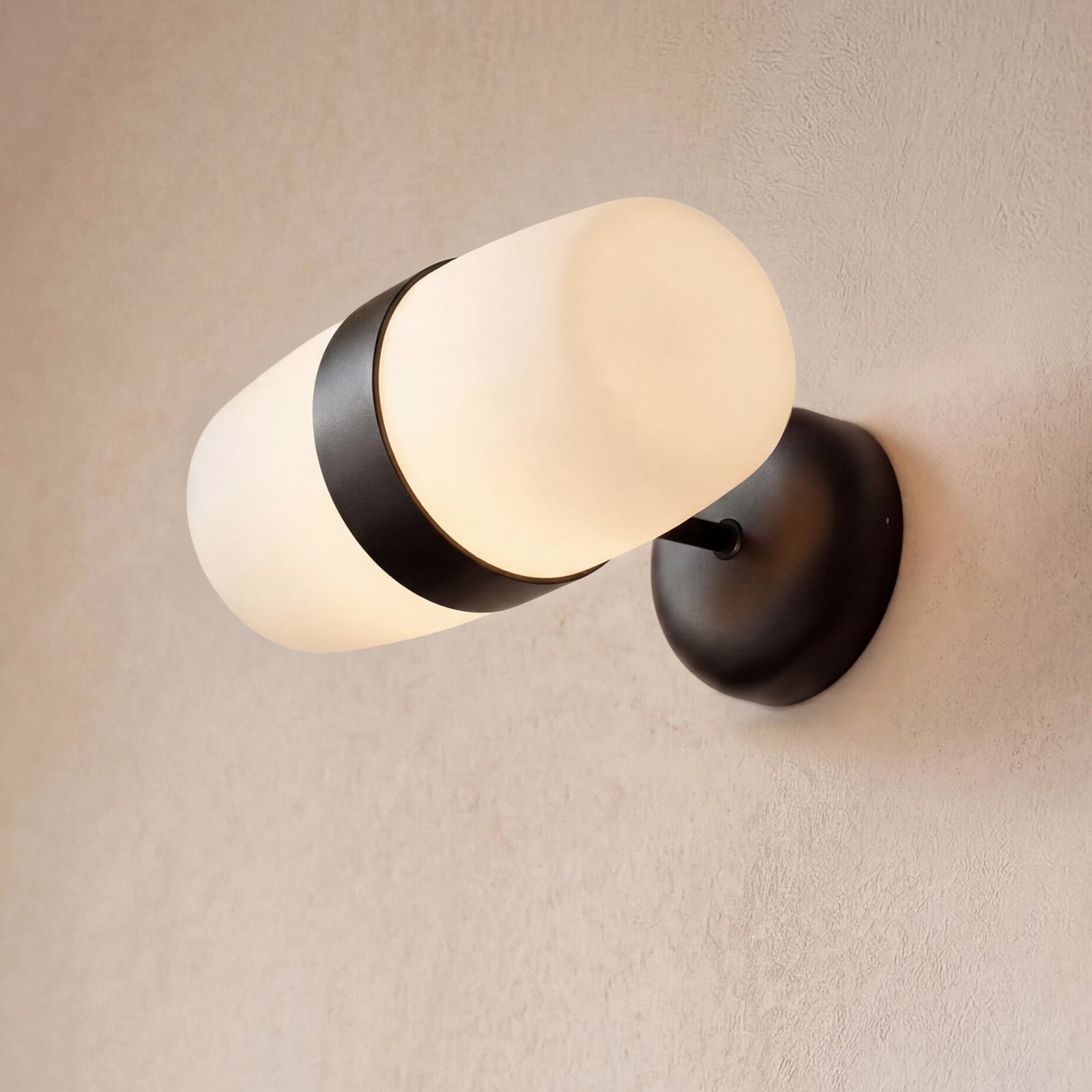 Hall LED-vegglampe, matt svart, 2 lyskilder - Northern