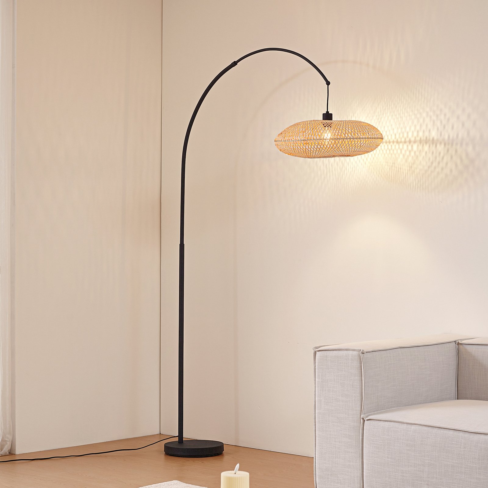 Lindby Floor lamp, bamboo